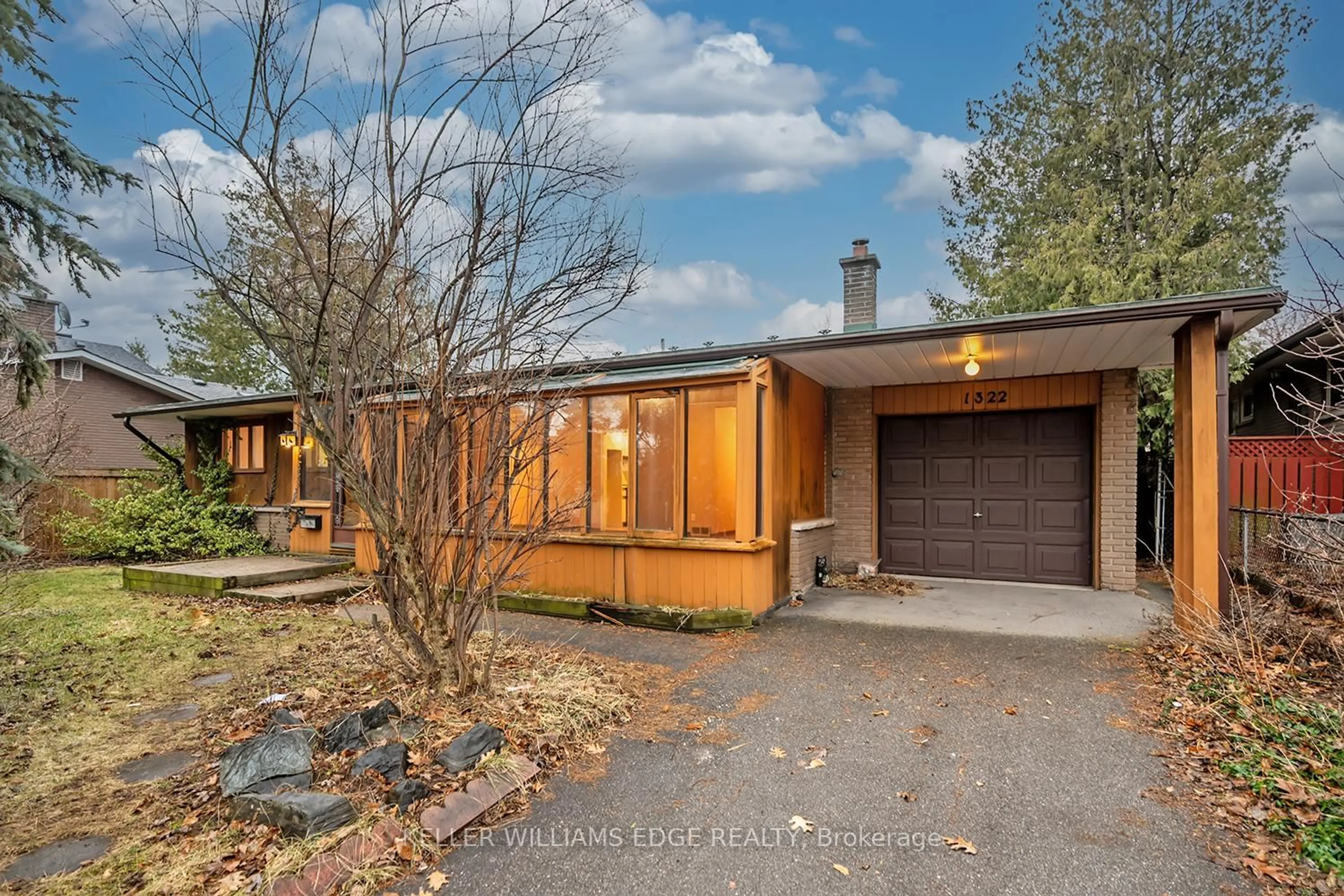 Unknown for 1322 Langdale Cres, Oakville Ontario L6H 2K8