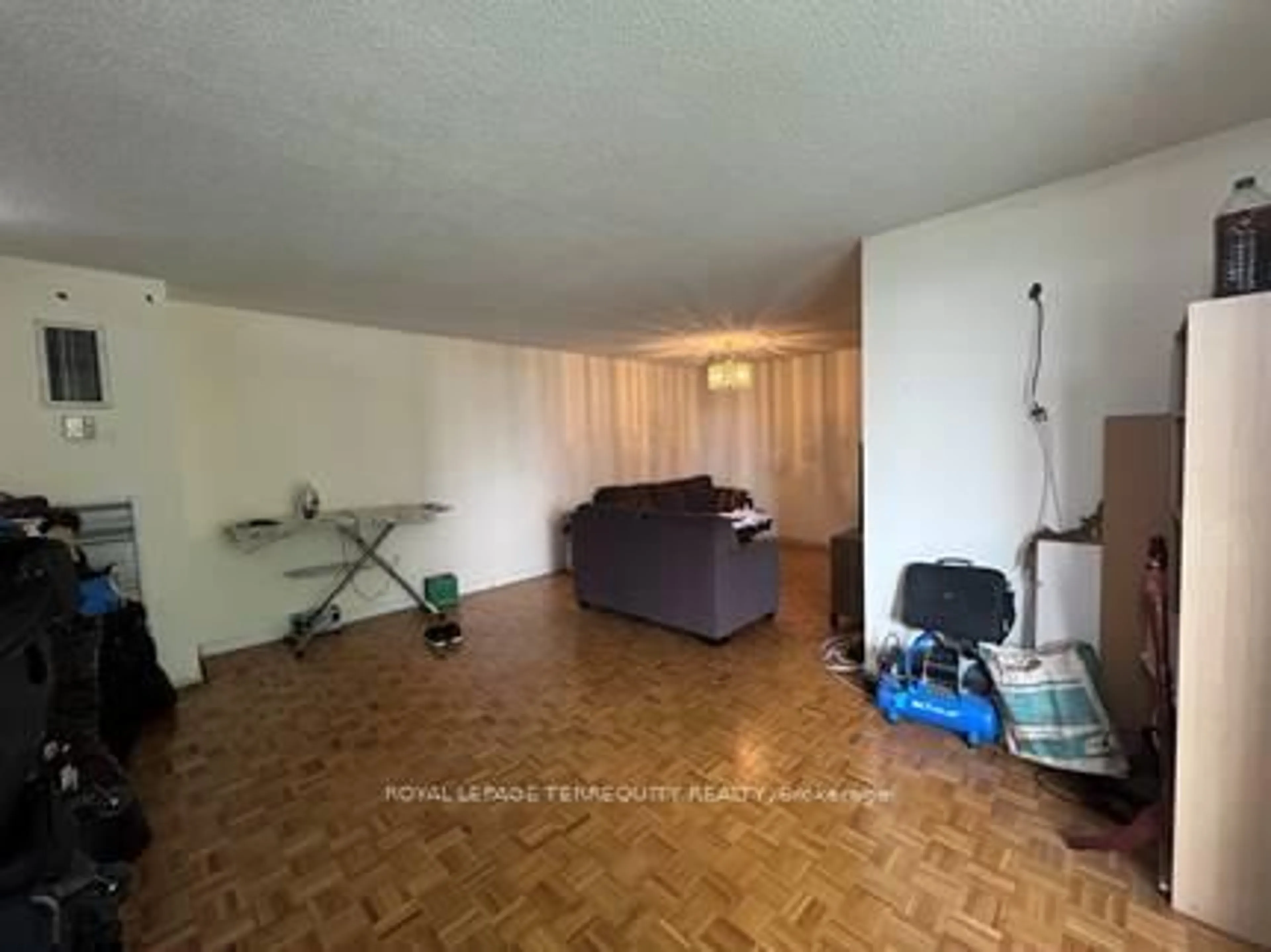 A pic of a room for 40 Panorama Crt #605, Toronto Ontario M9V 4M1