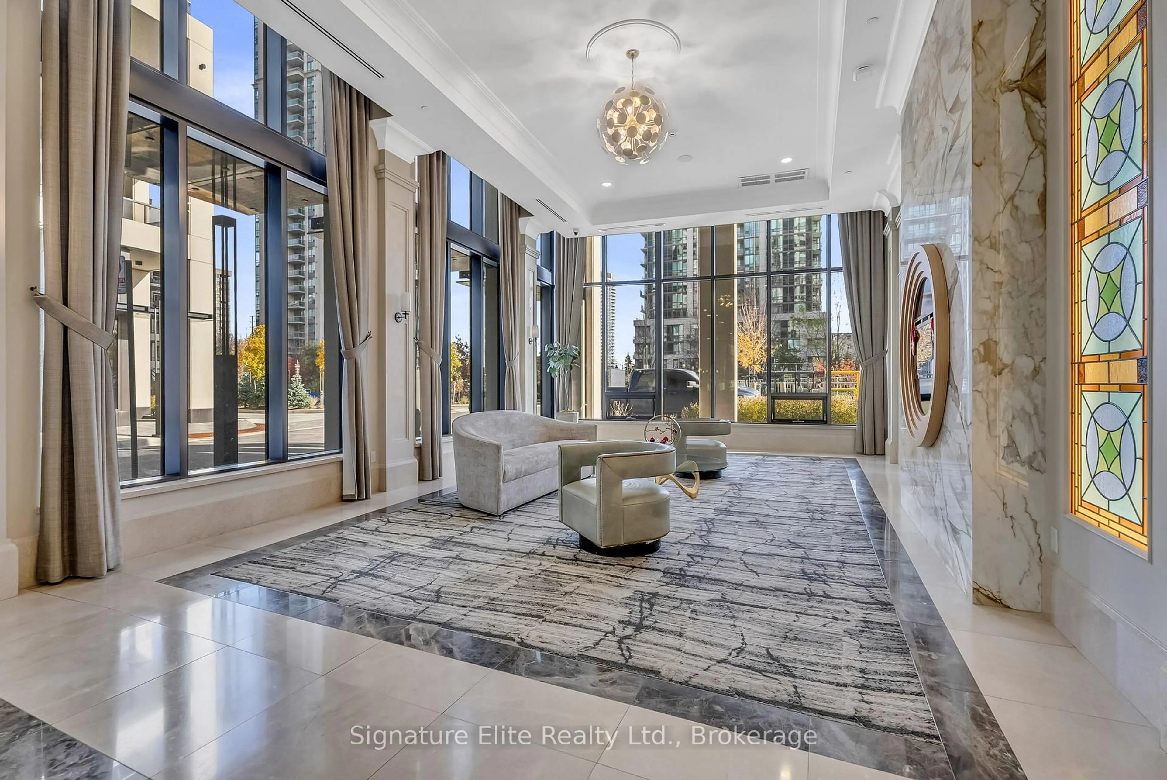 Indoor foyer for 36 Elm Dr #3402, Mississauga Ontario L5B 0N3