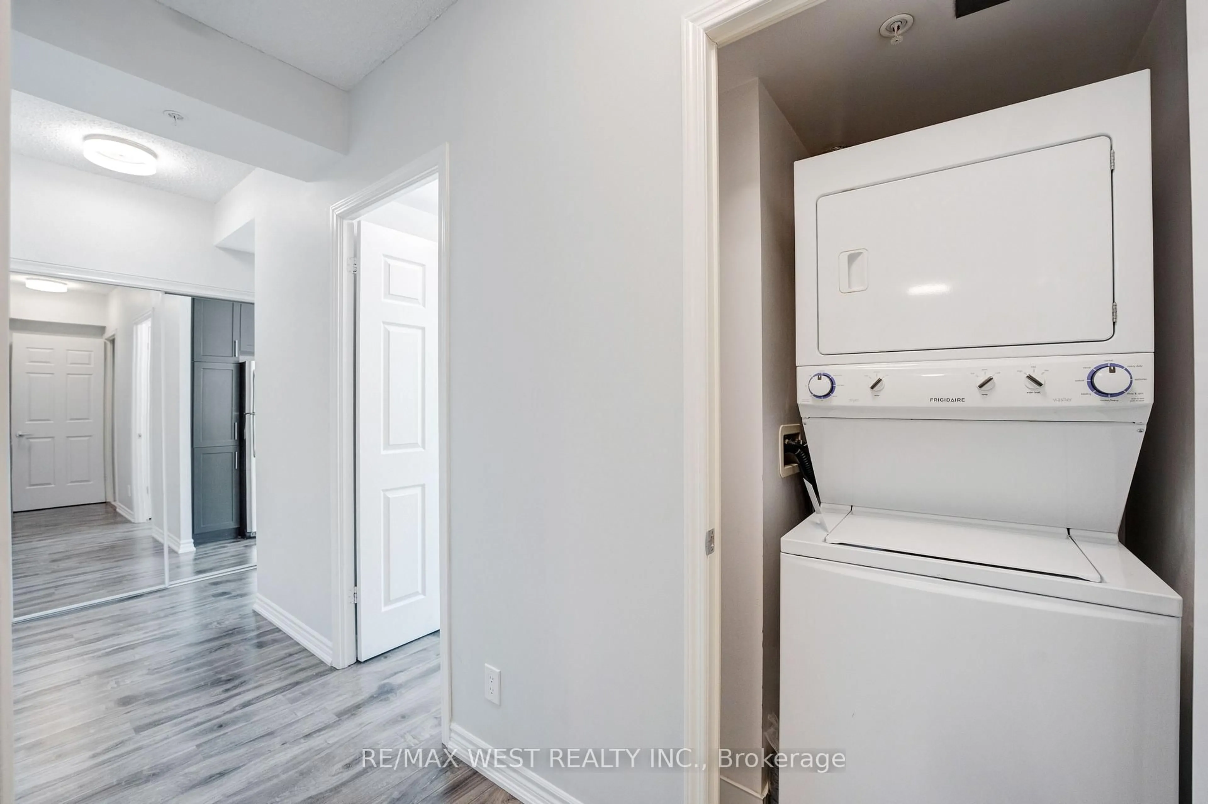 Laundry room for 15 James Finlay Way #625, Toronto Ontario M3M 0B3