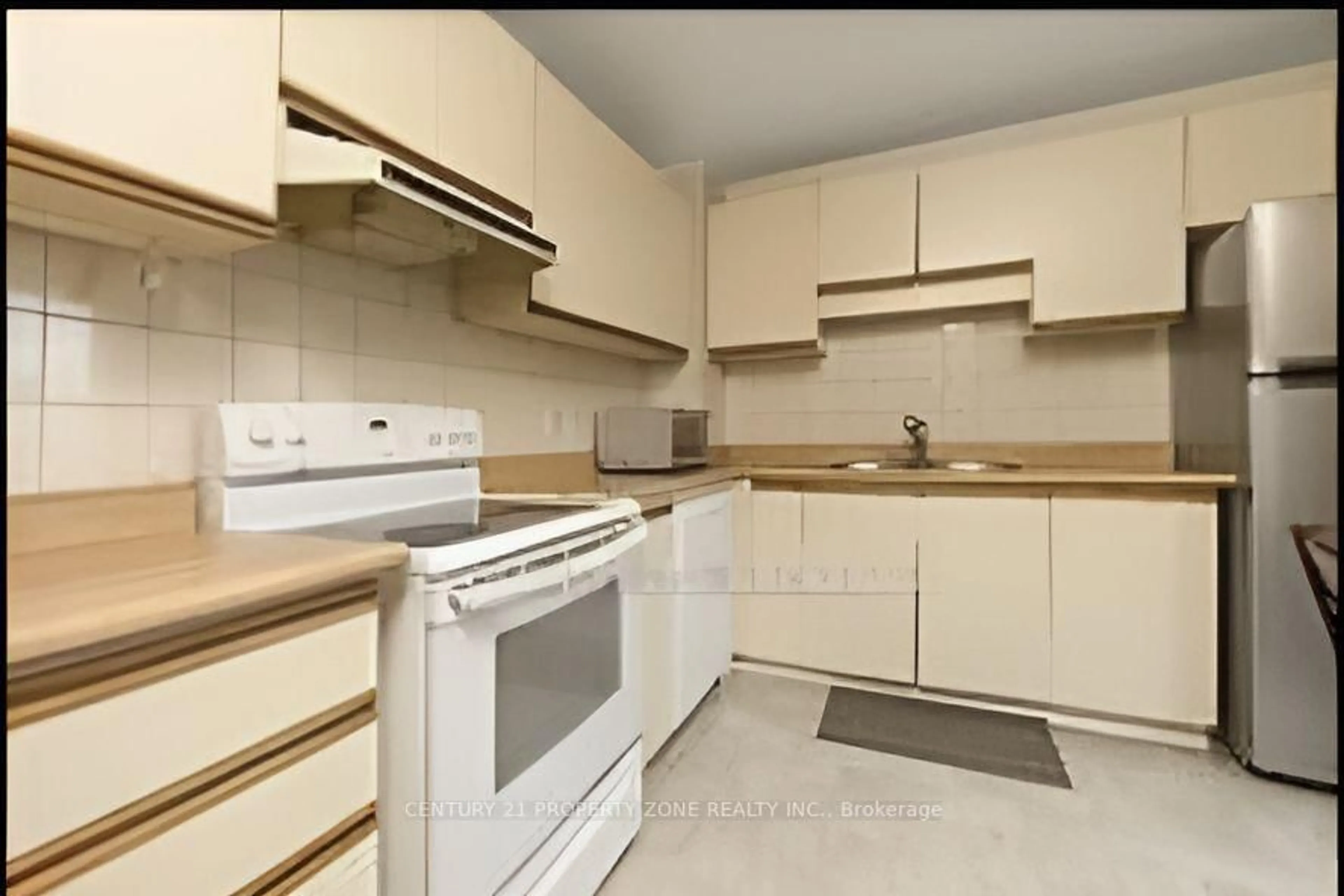 Standard kitchen, unknown for 1020 Central Park Dr #41, Brampton Ontario L6S 3L6