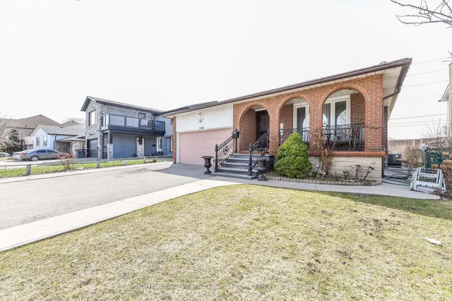 7608 Benavon Rd, Mississauga 2