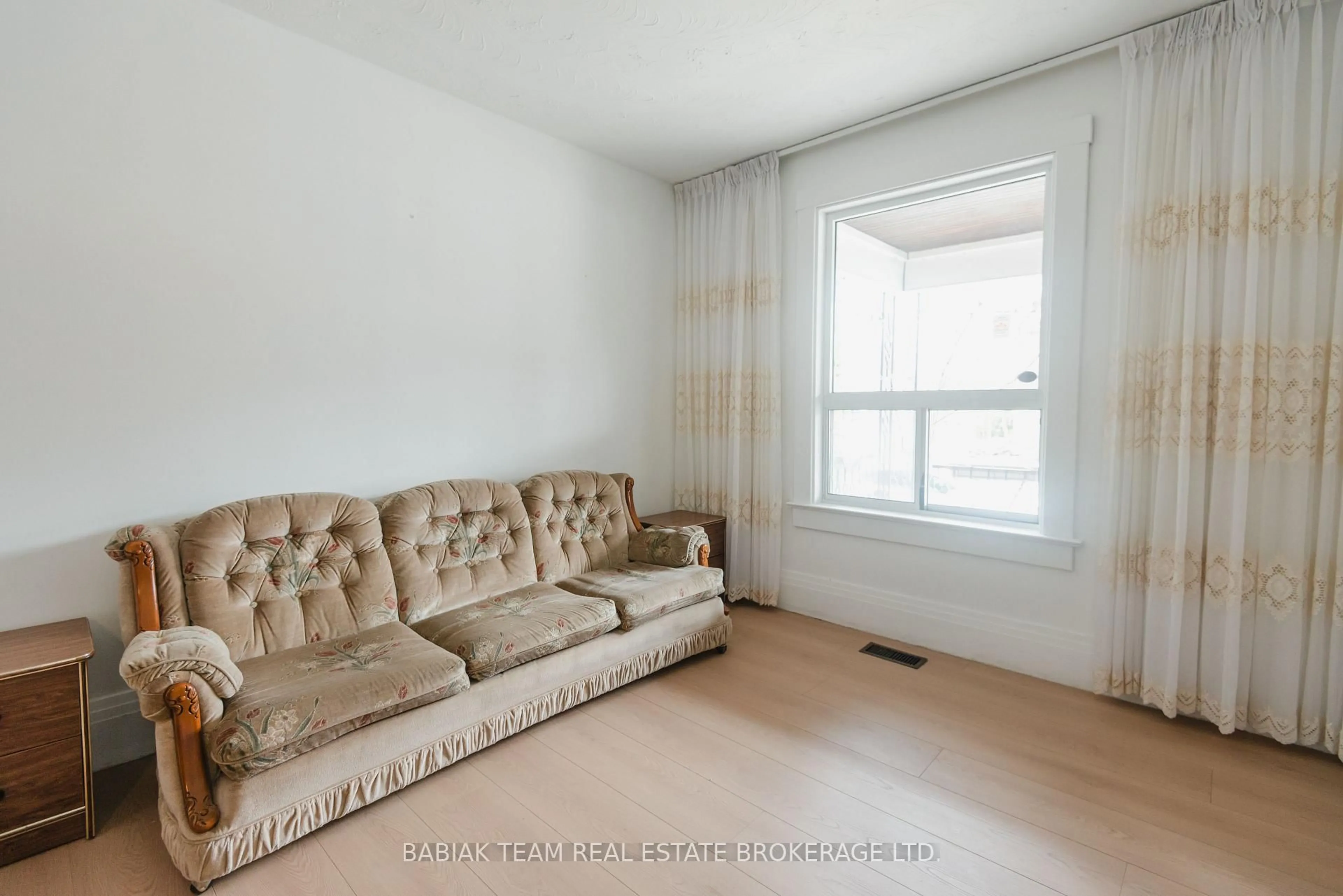 Living room with furniture, unknown for 582 Runnymede Rd, Toronto Ontario M6S 2Z7