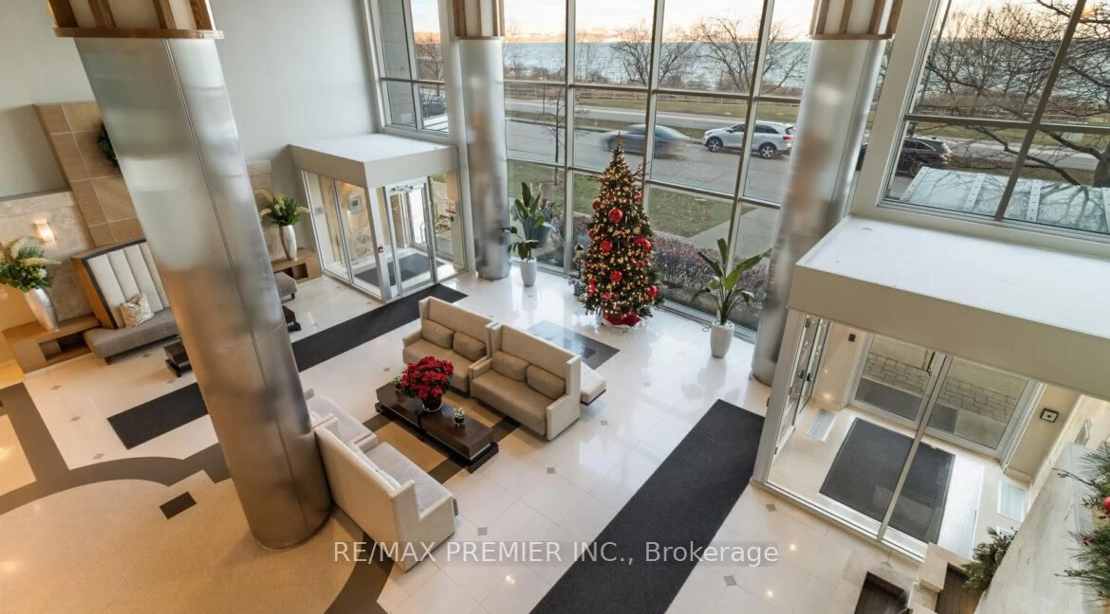 Indoor foyer for 58 Marine Parade Dr #229, Toronto Ontario M8V 4G1