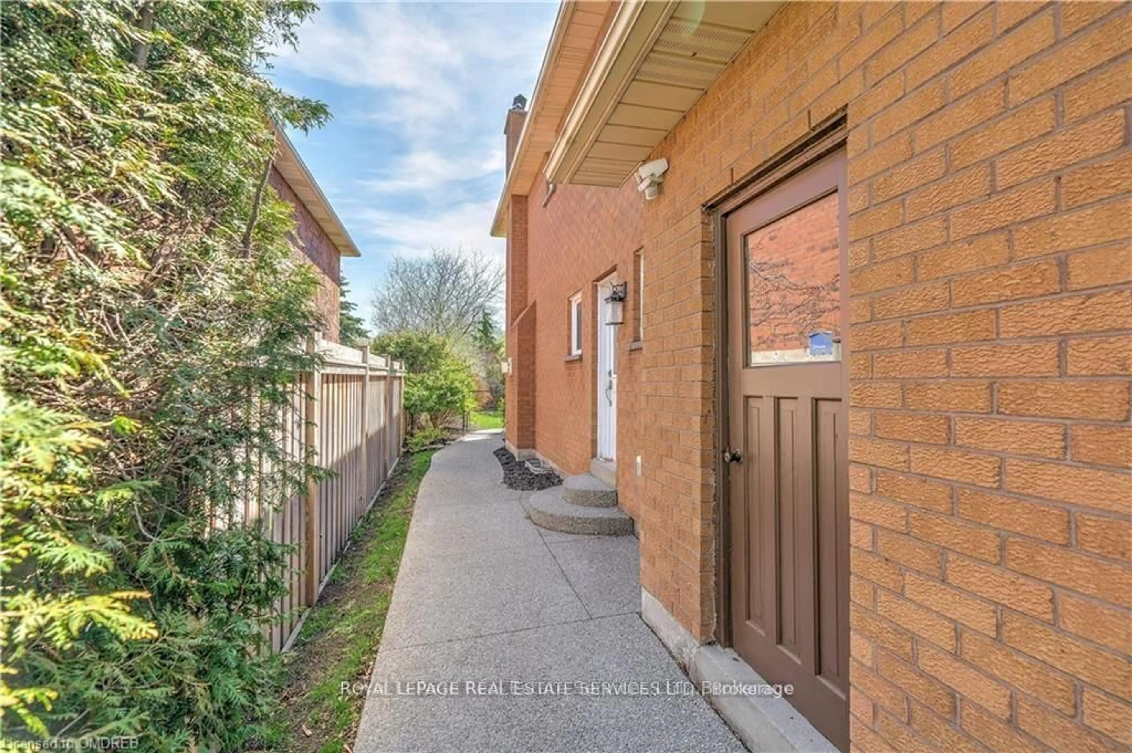 Unknown for 1144 Mayfair Rd, Oakville Ontario L6M 1G8