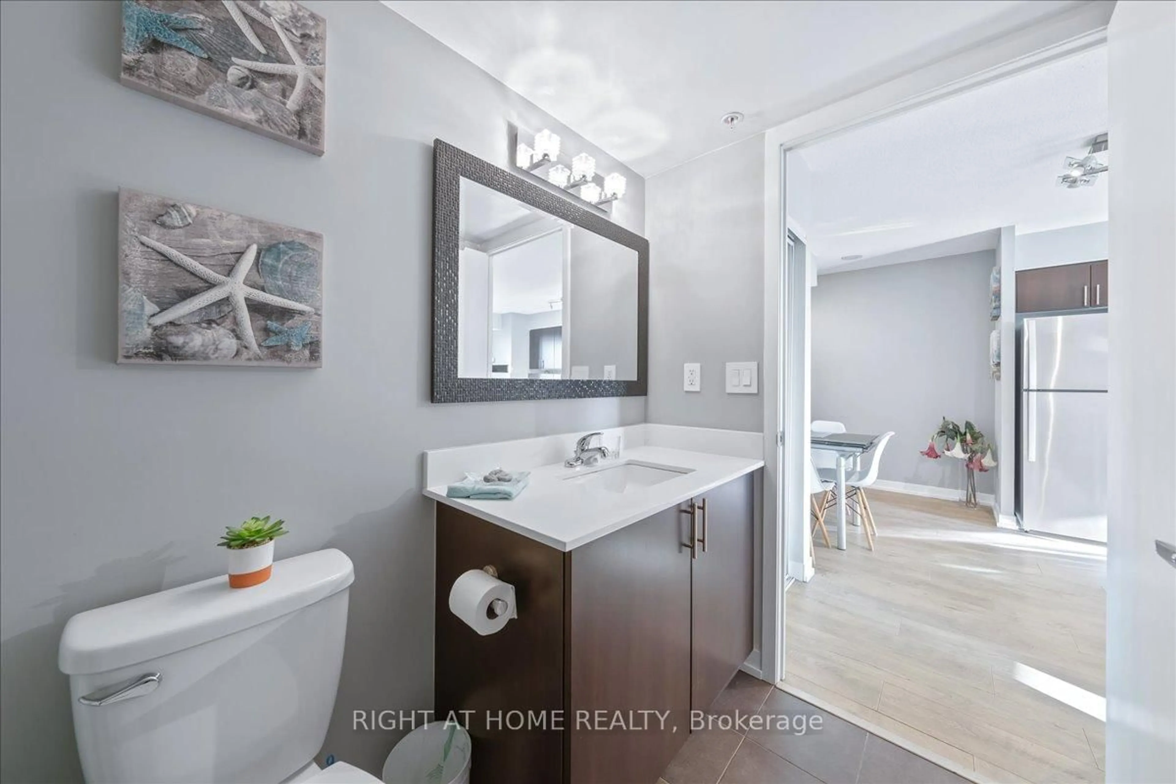 Contemporary bathroom, ceramic/tile floor for 1420 Dupont St #1312, Toronto Ontario M6H 0C2