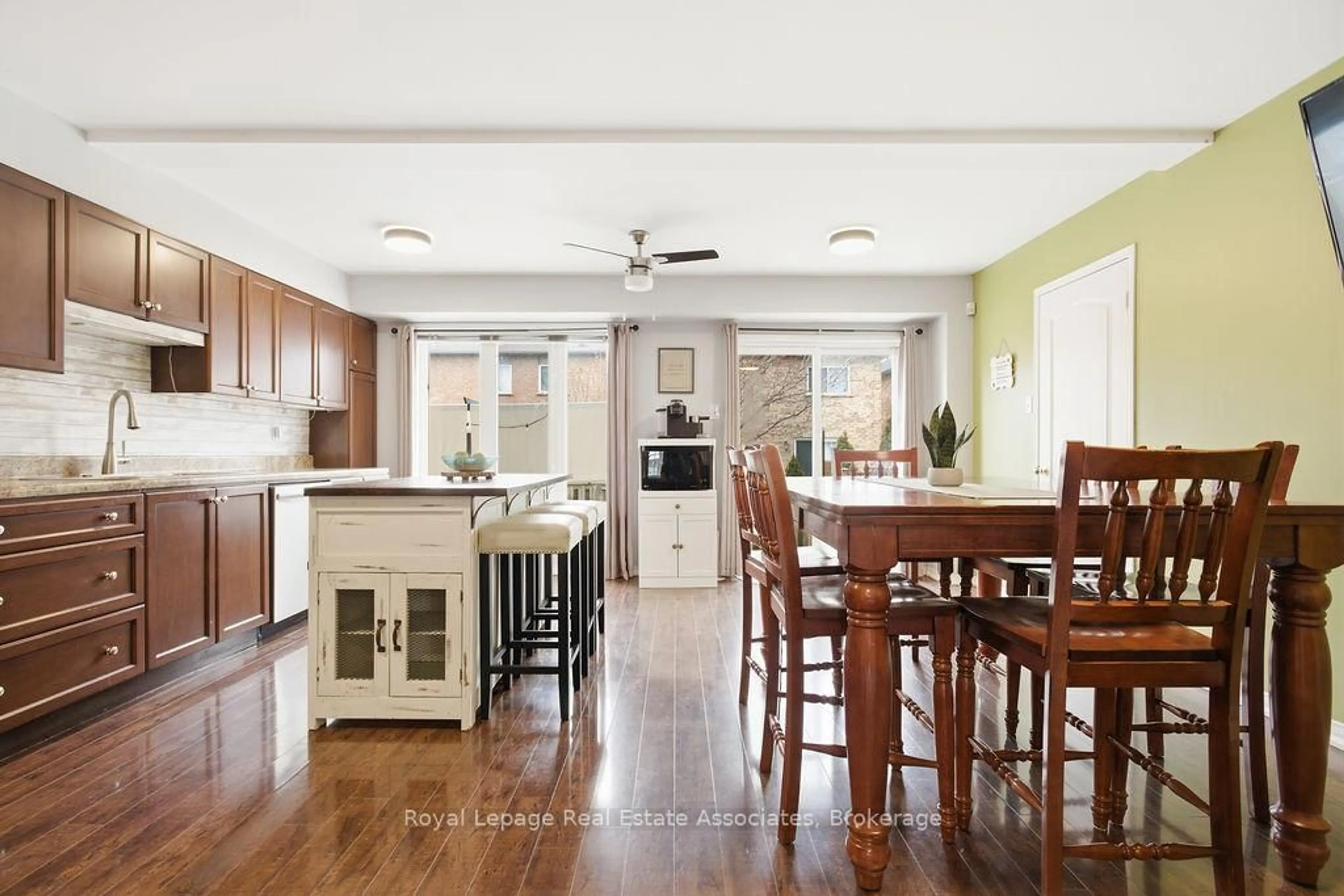 Open concept kitchen, ceramic/tile floor for 2260 Greening Lane, Burlington Ontario L7L 6Y8