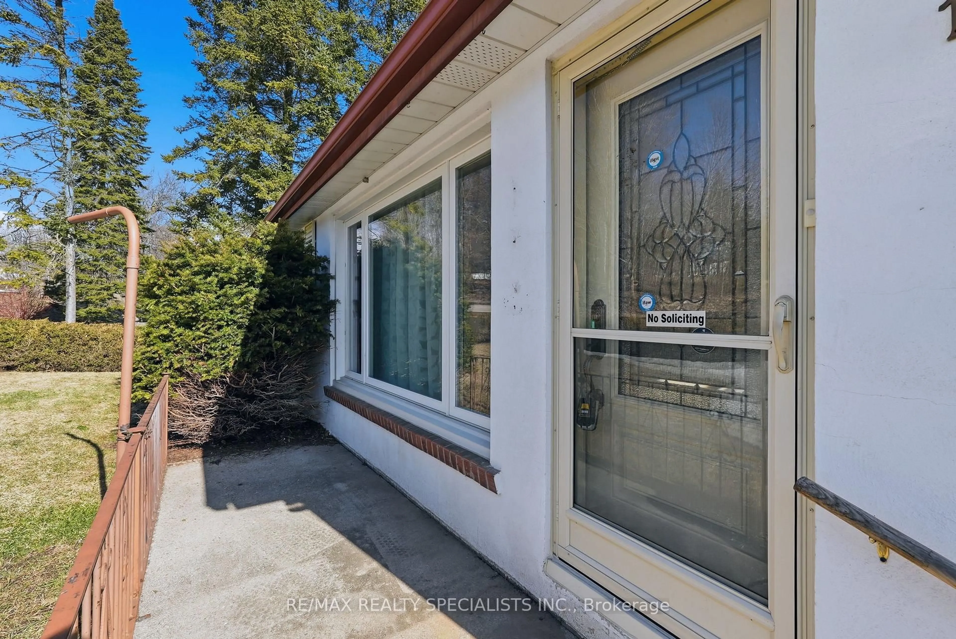 Unknown for 143 Confederation St, Halton Hills Ontario L7G 3S3