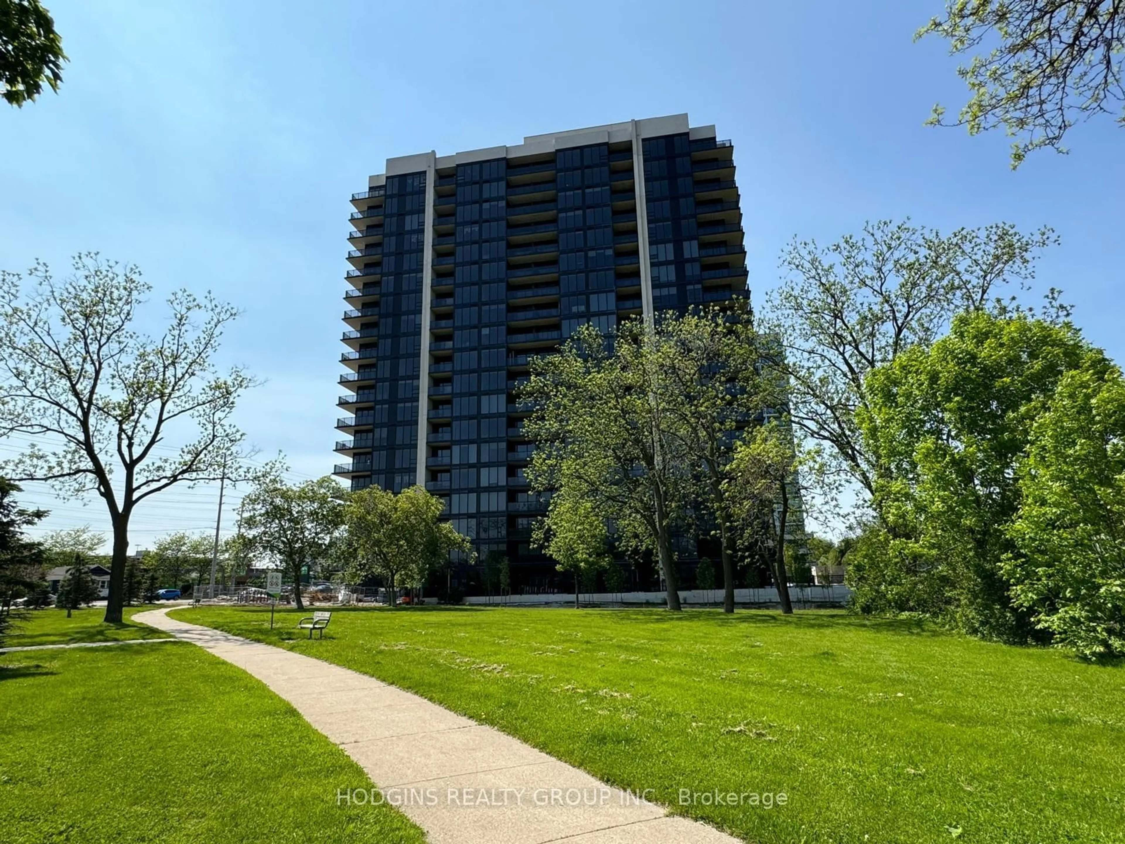 A pic from outside/outdoor area/front of a property/back of a property/a pic from drone, building for 1035 Southdown Rd #1701, Mississauga Ontario L5J 0A2