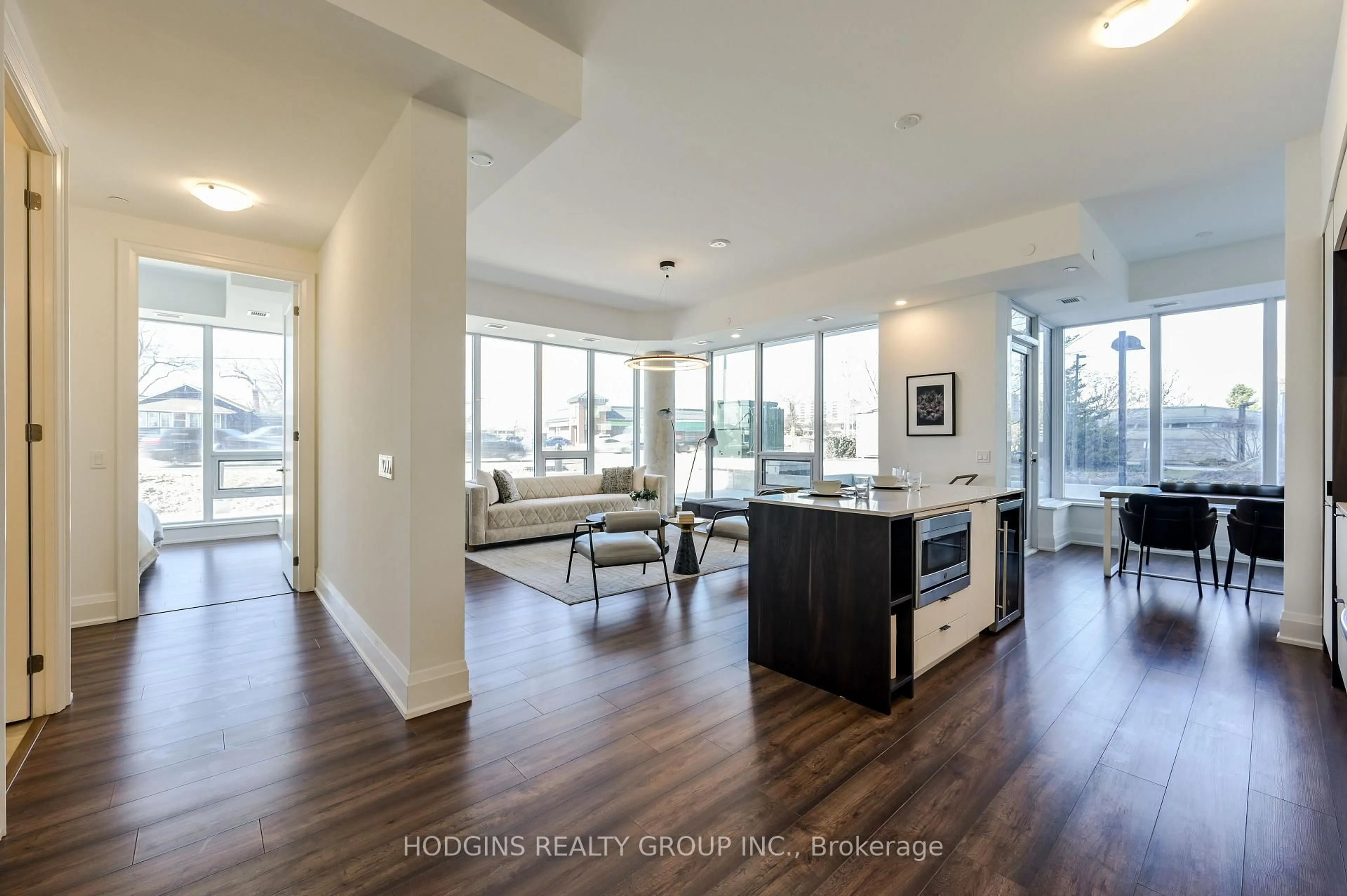 Open concept kitchen, unknown for 1035 Southdown Rd #1711, Mississauga Ontario L5J 0A2