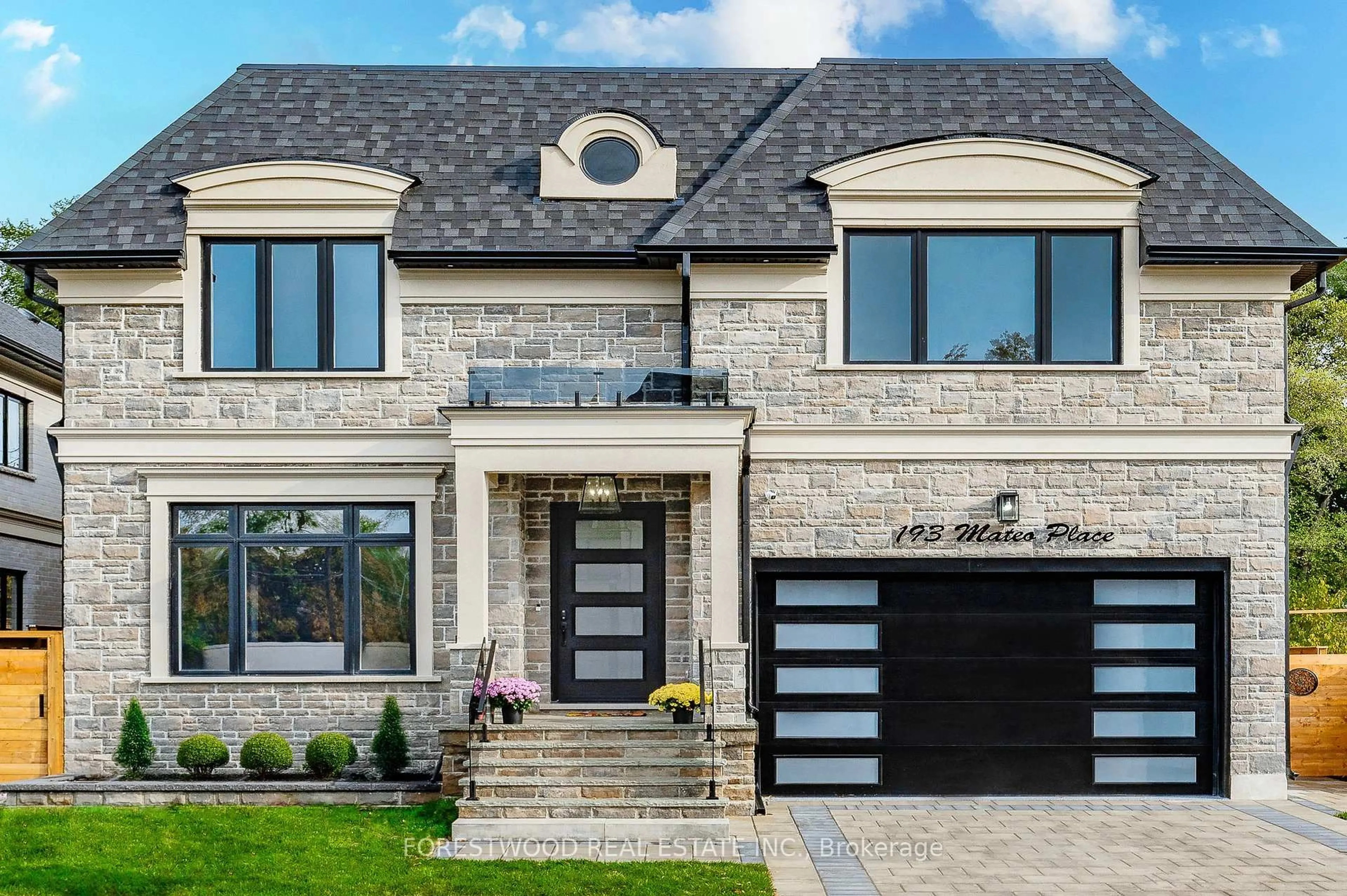 Home with brick exterior material, street for 193 Mateo Pl, Mississauga Ontario L5A 2K4