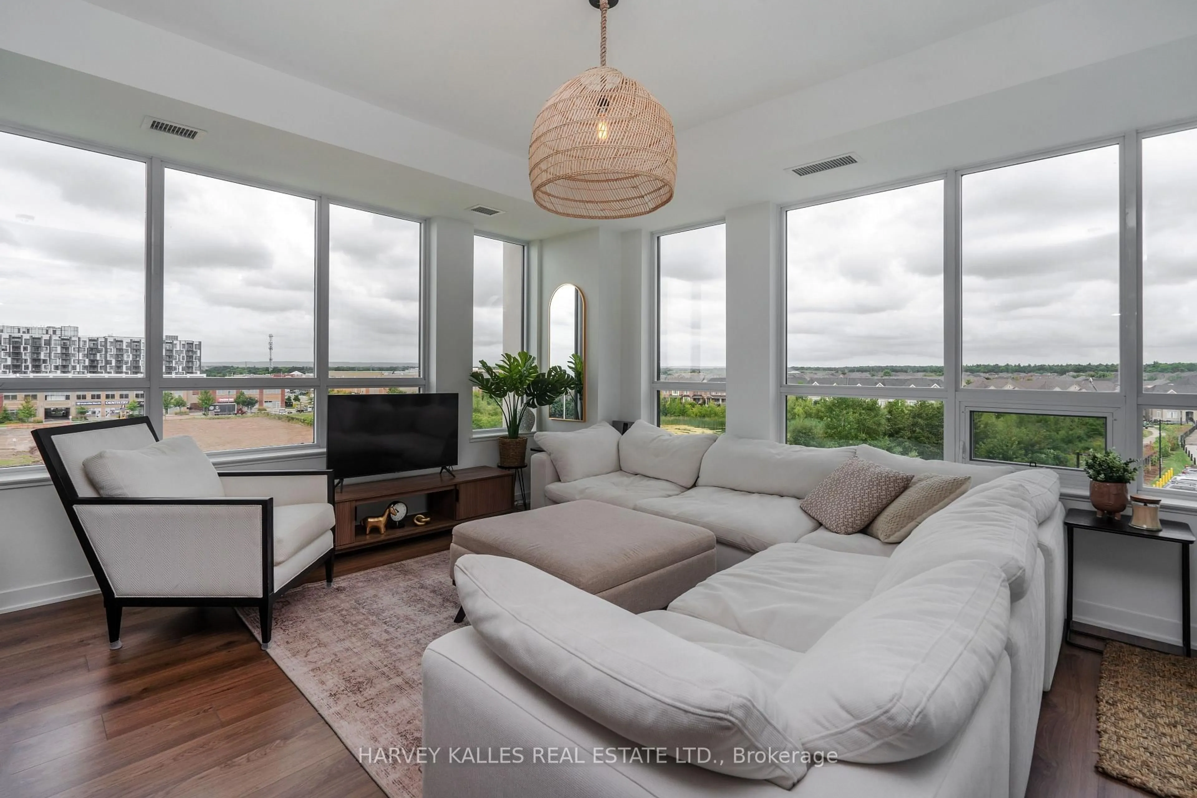 Living room with furniture, unknown for 405 Dundas St #432, Oakville Ontario L6M 5P9