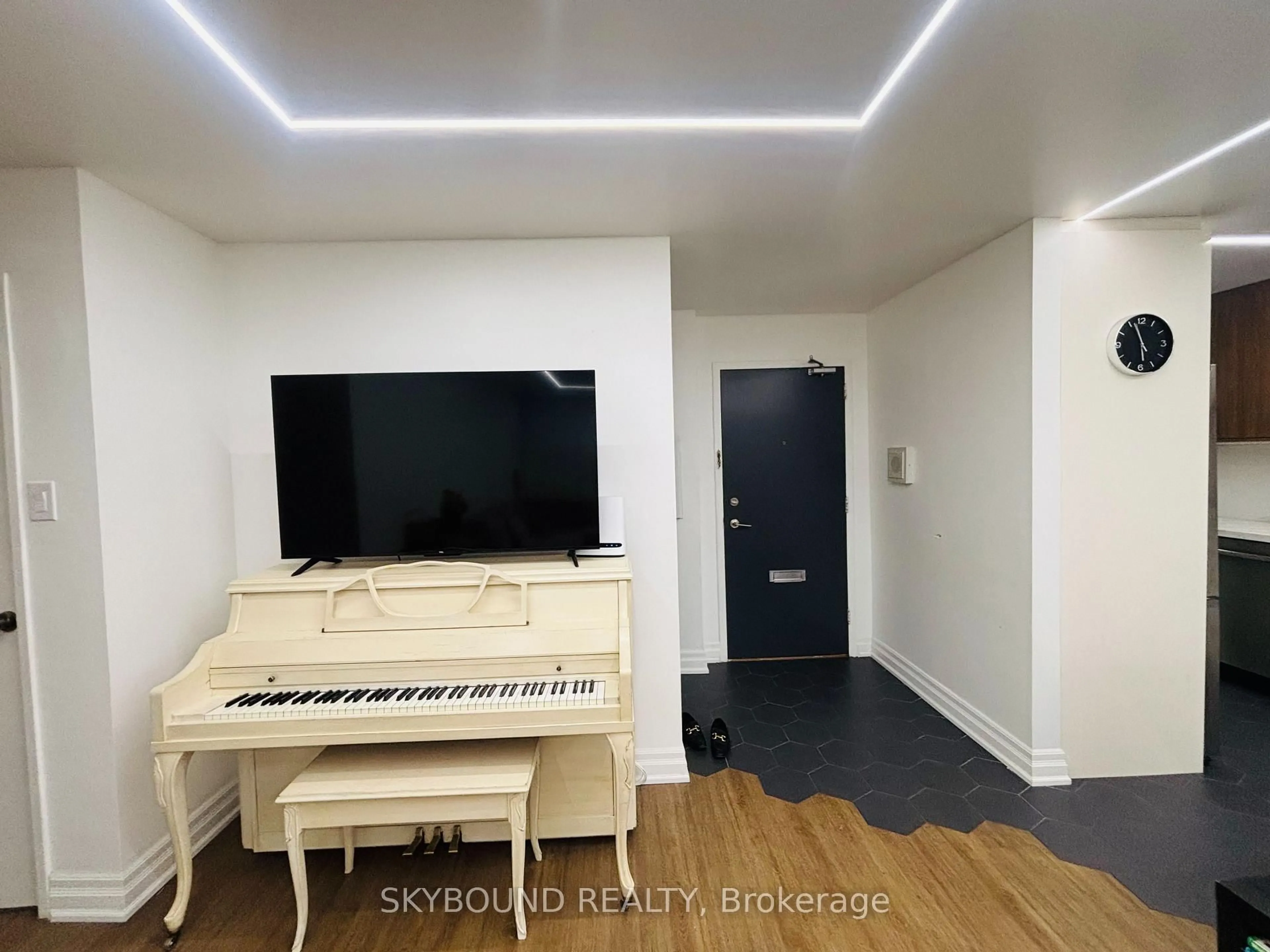 A pic of a room for 451 The West Mall #602, Toronto Ontario M9C 1G1