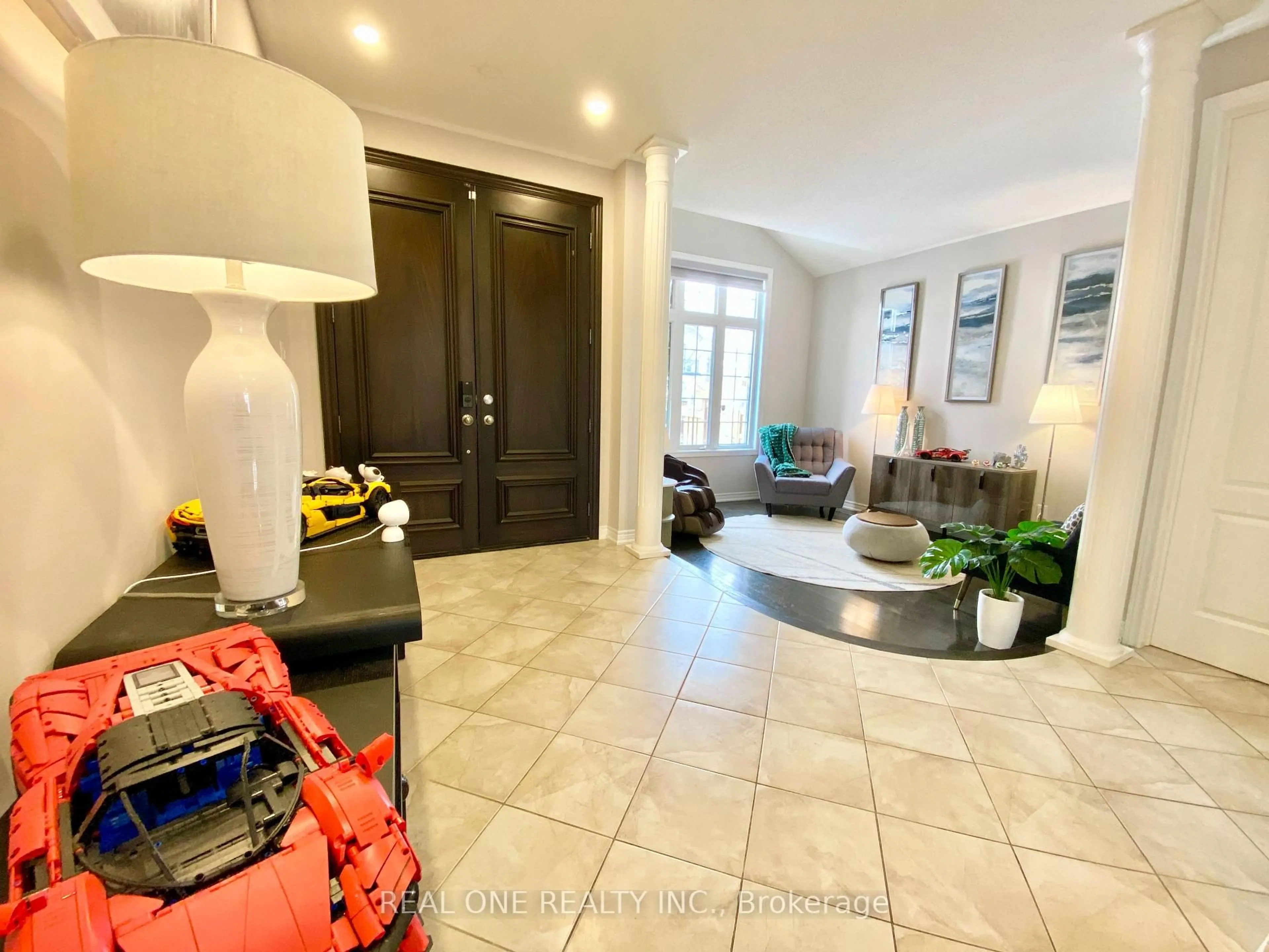 Indoor foyer for 238 Nautical Blvd, Oakville Ontario L6L 0B9