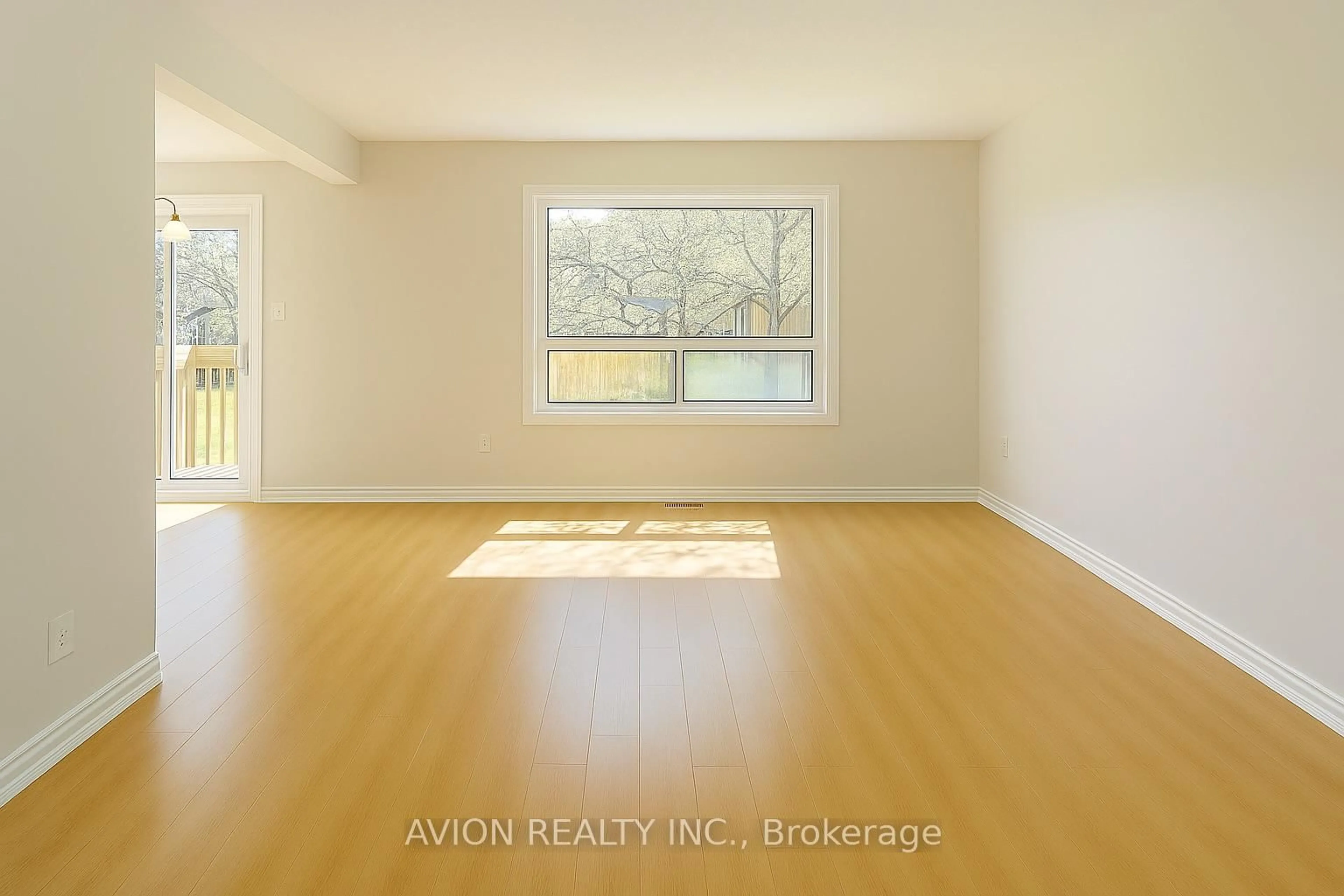 A pic of a room for 5536 Montevideo Rd #2, Mississauga Ontario L5N 2P4