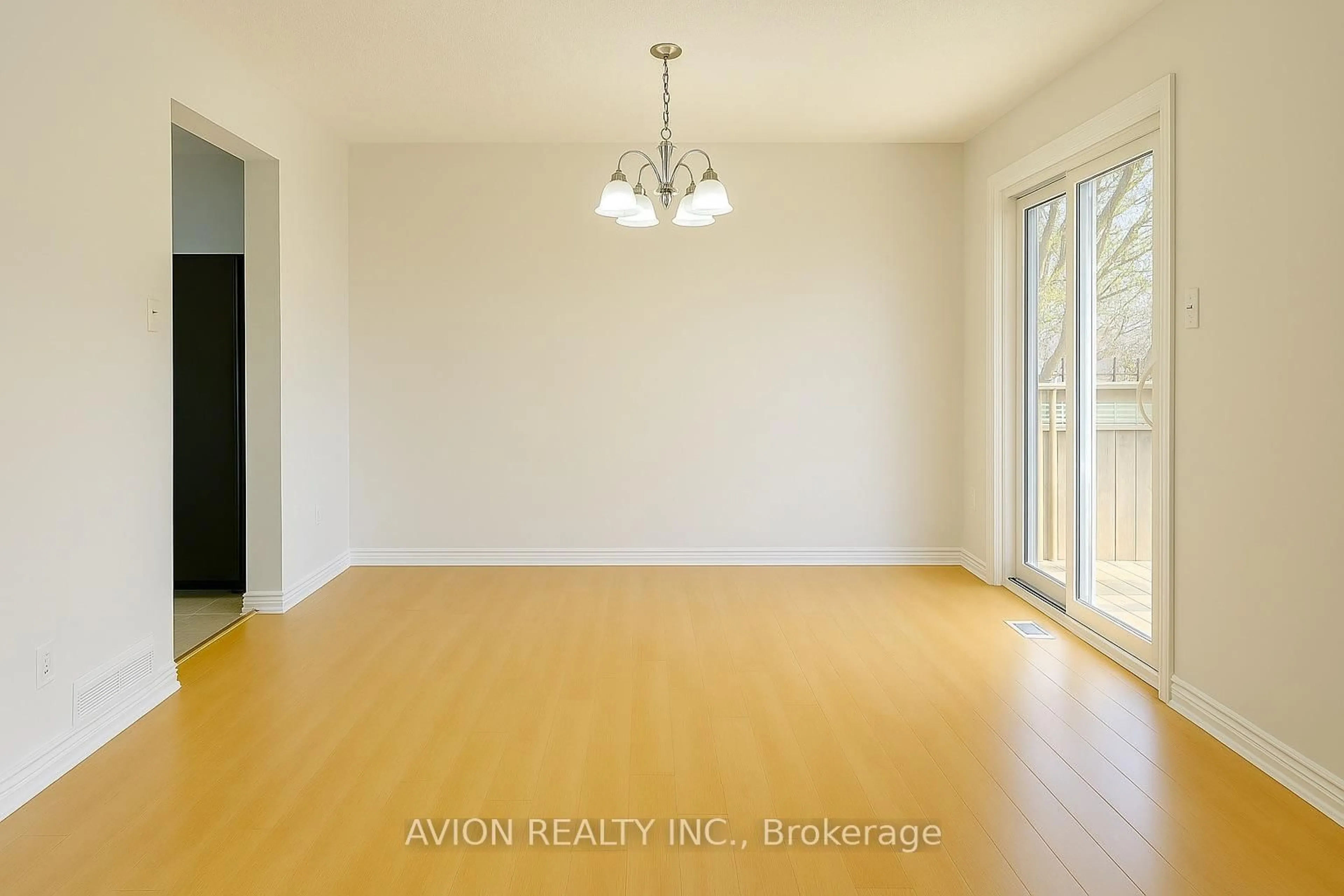 Unknown for 5536 Montevideo Rd #2, Mississauga Ontario L5N 2P4