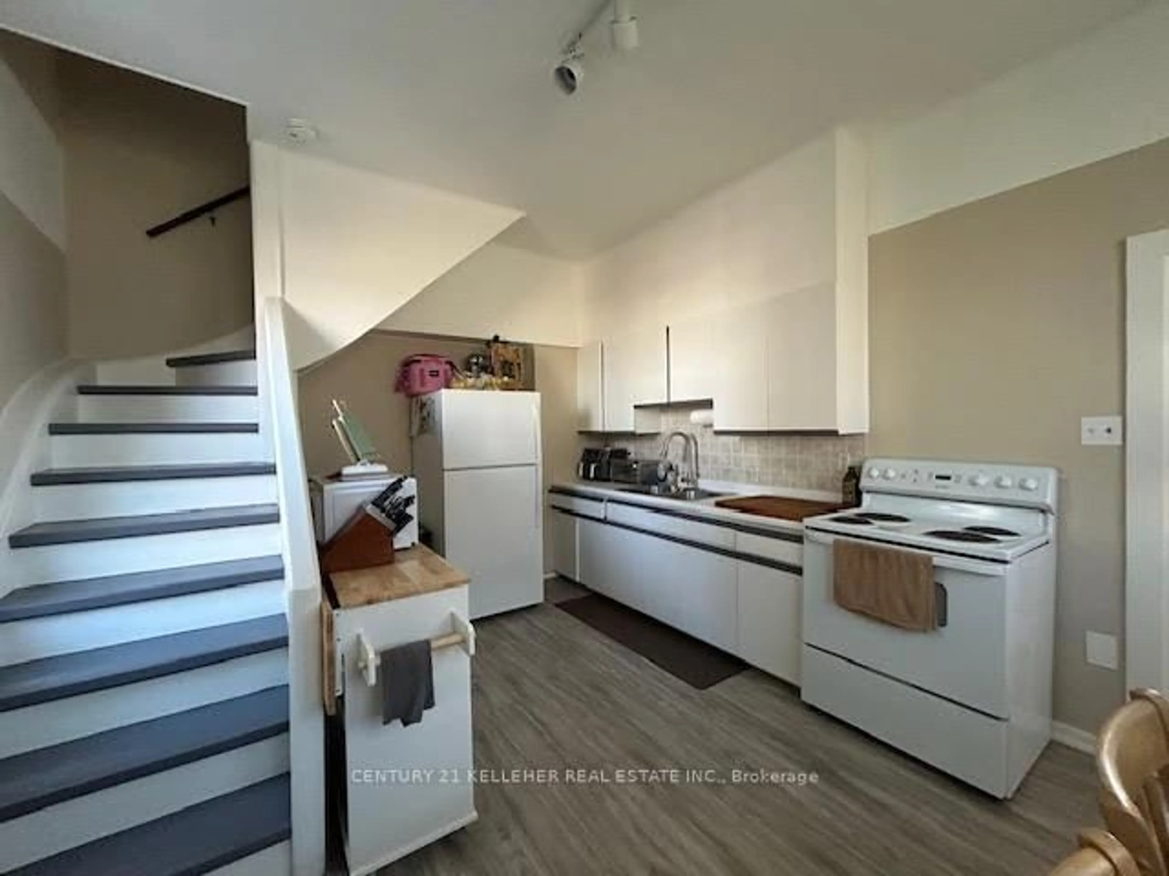 Unknown for 45 King St, Halton Hills Ontario L7G 2G3