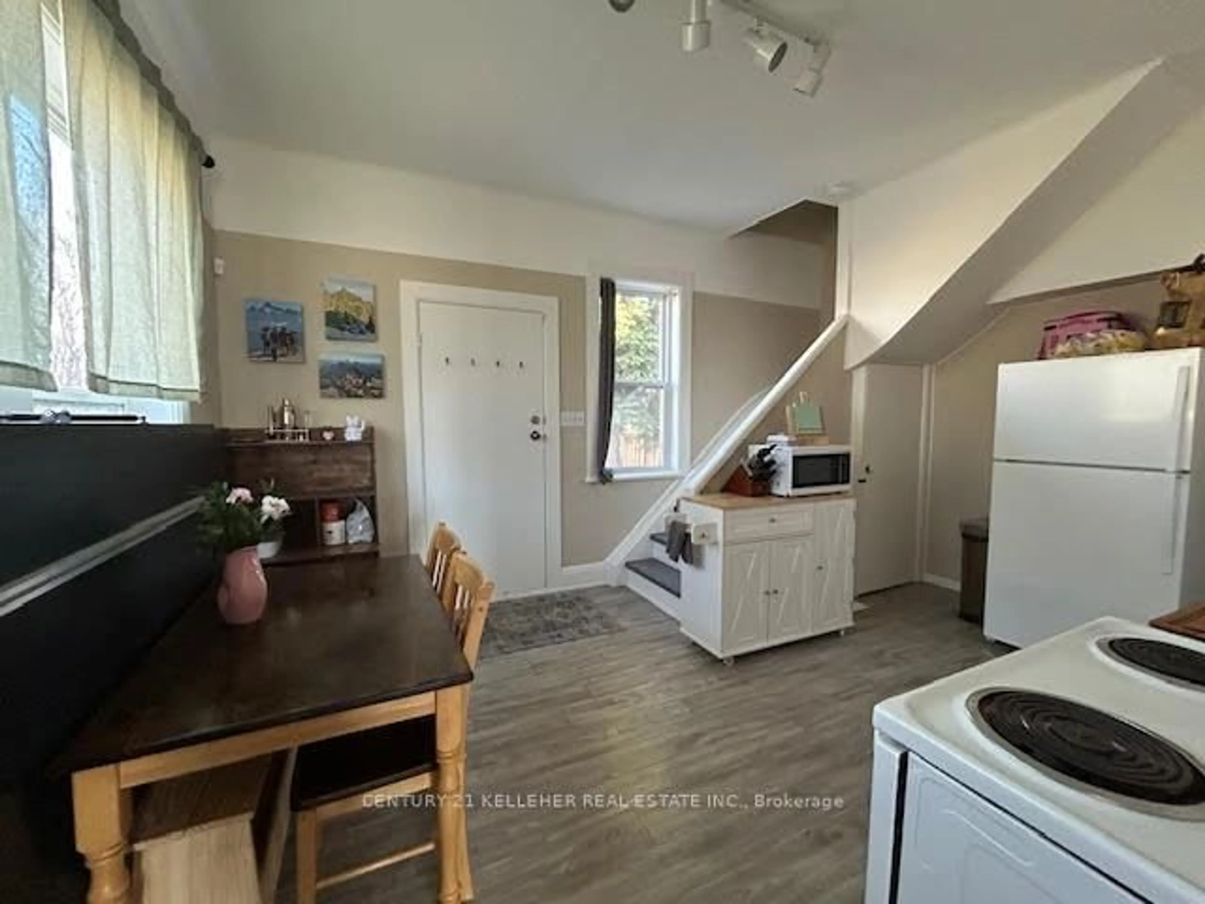 Unknown for 45 King St, Halton Hills Ontario L7G 2G3