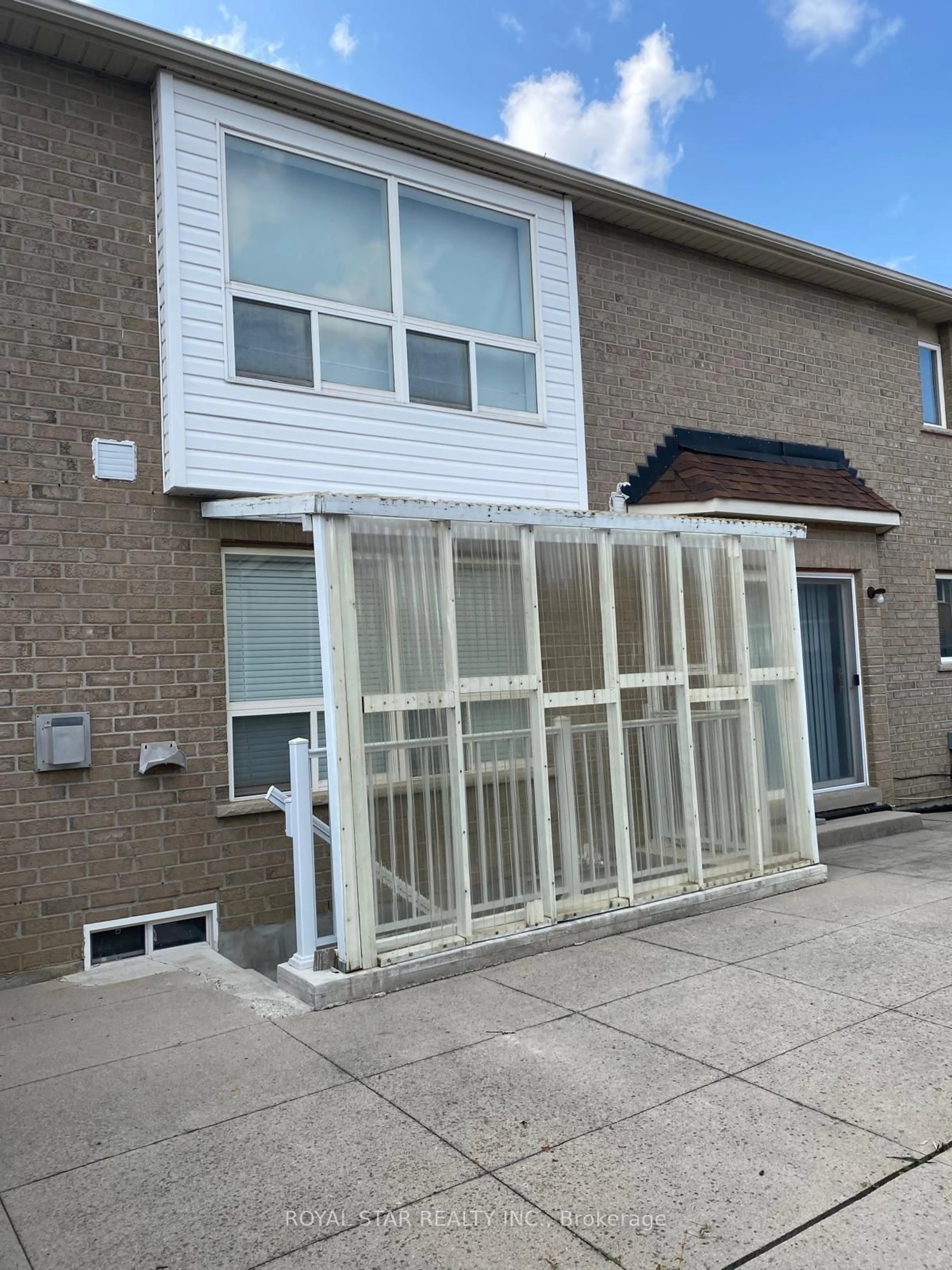 Unknown for 58 Red Plant Cres, Brampton Ontario L7A 1V8