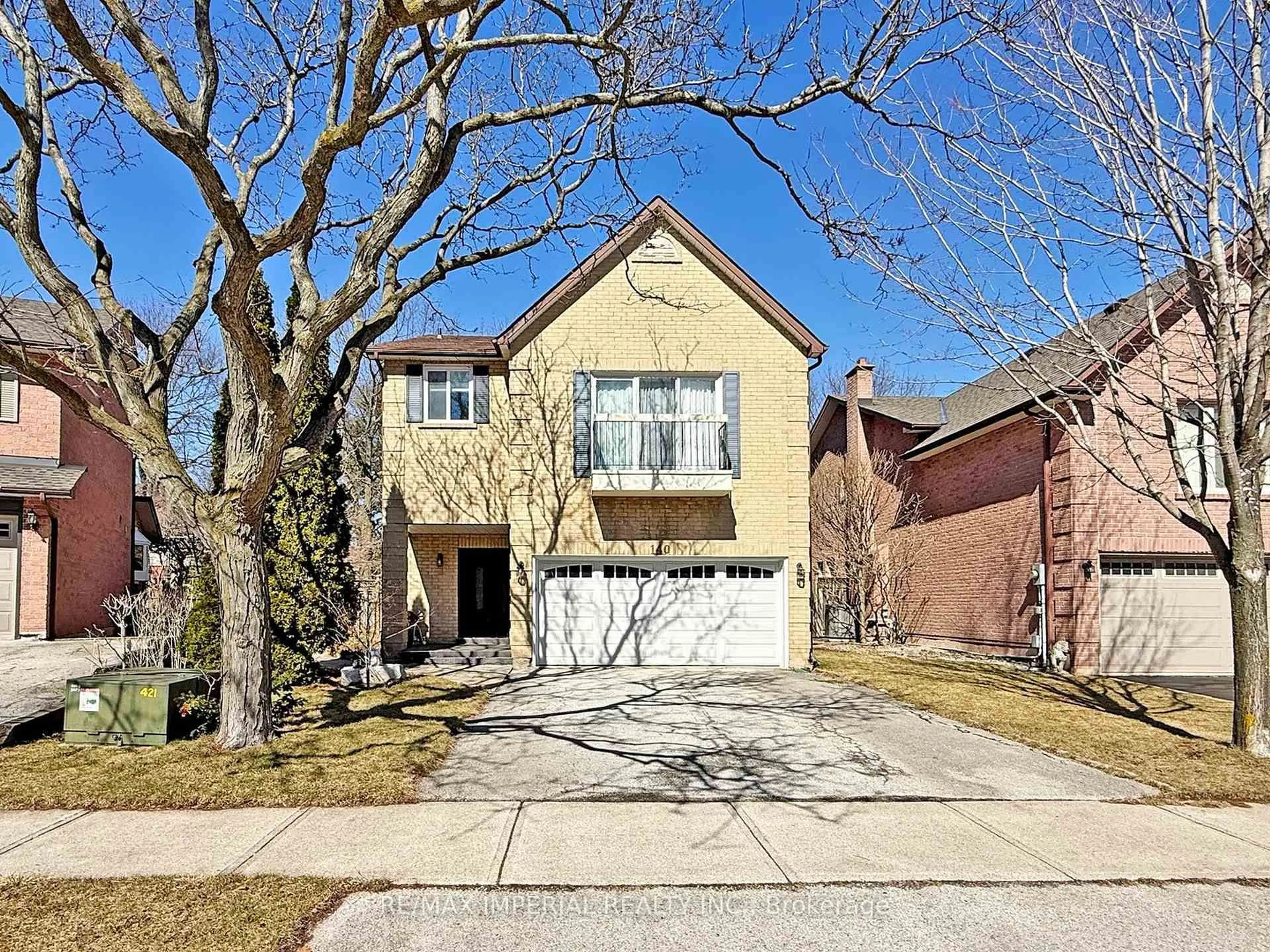Home with brick exterior material, street for 140 Romain Cres, Oakville Ontario L6H 5A6