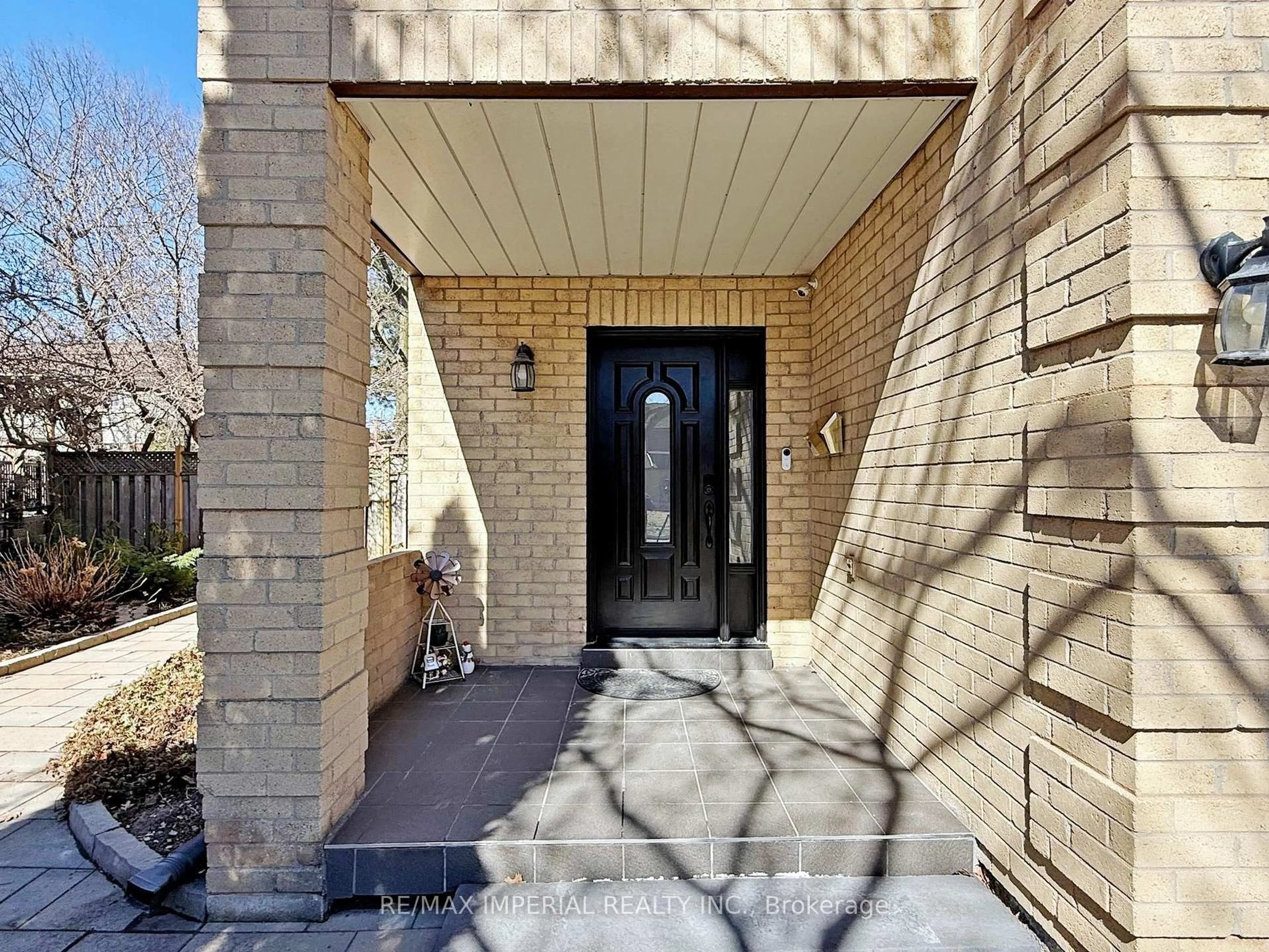 Unknown for 140 Romain Cres, Oakville Ontario L6H 5A6