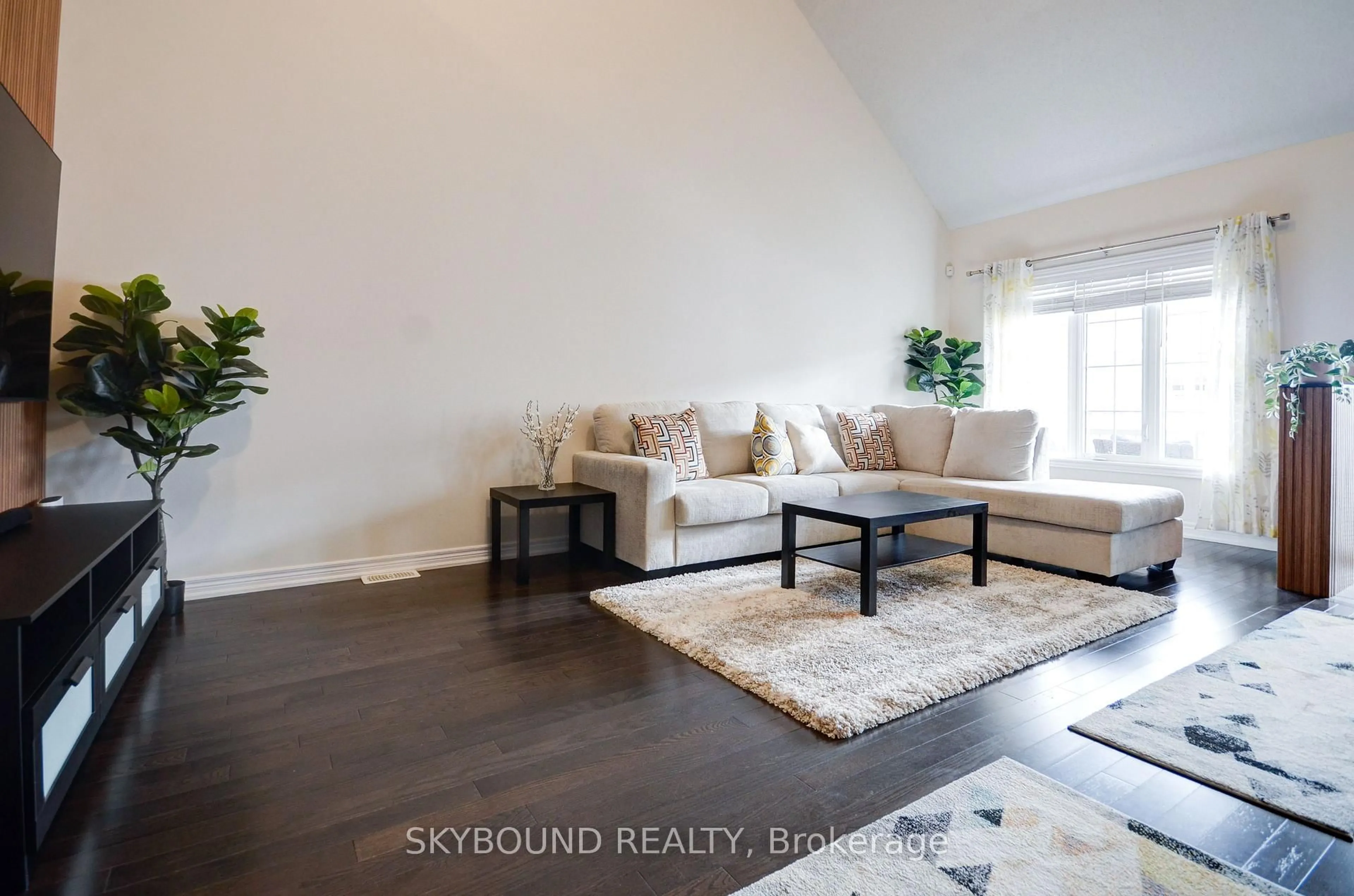 Living room with furniture, unknown for 11 Alamode Rd #30, Brampton Ontario L6R 3Z8