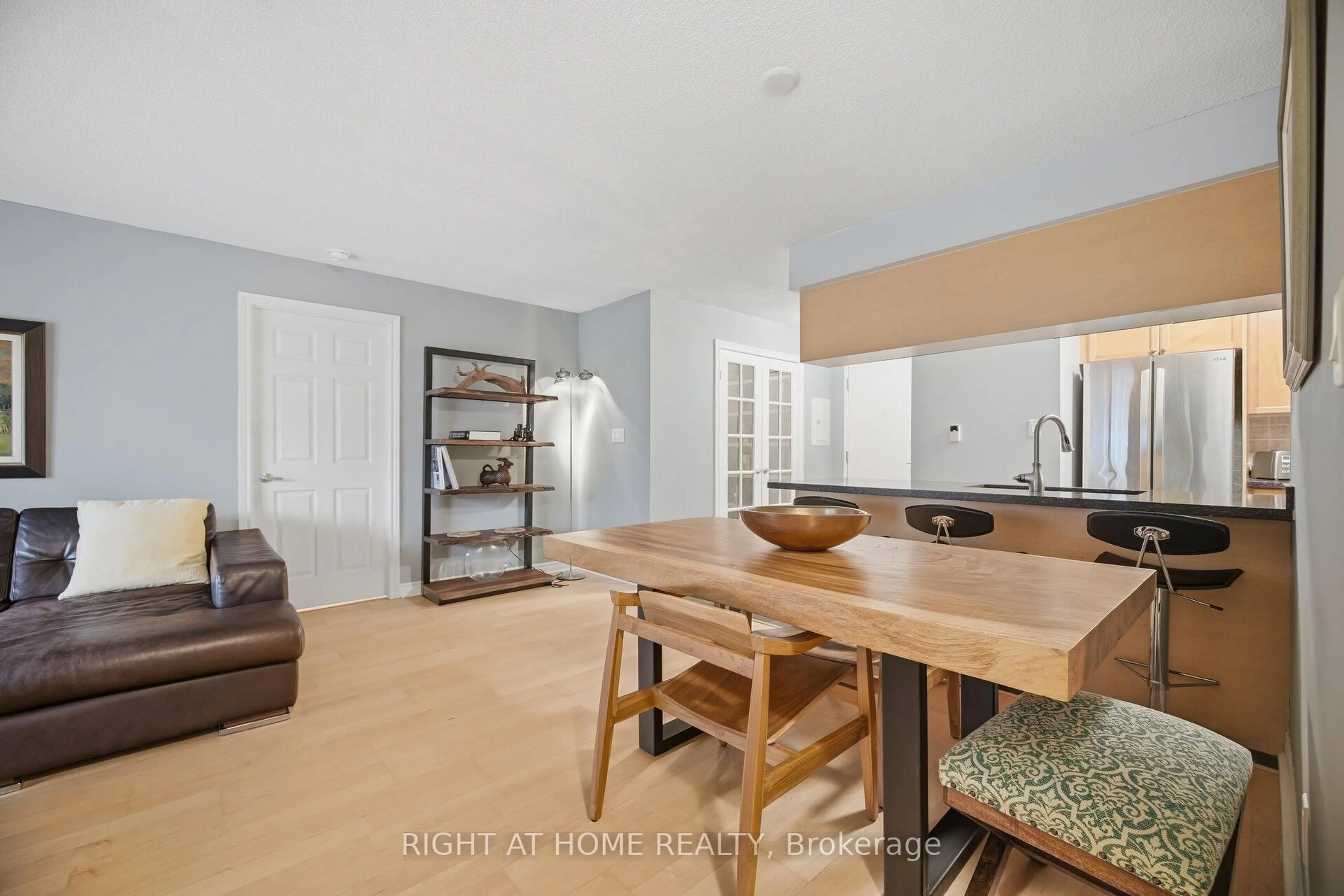 Open concept kitchen, unknown for 3880 Duke Of York Blvd #1418, Mississauga Ontario L5B 4M7