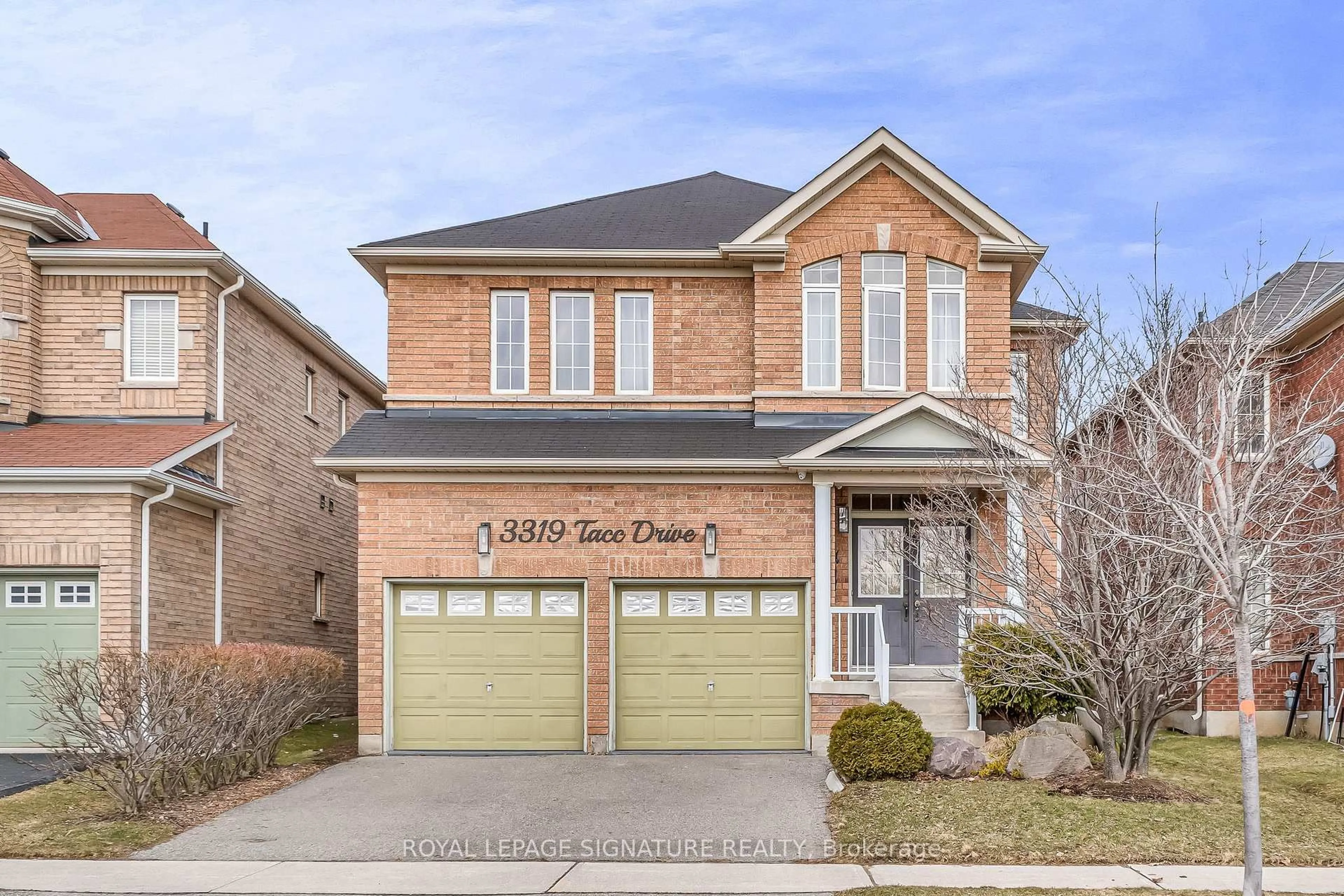 Home with brick exterior material, street for 3319 Tacc Dr, Mississauga Ontario L5M 0K4