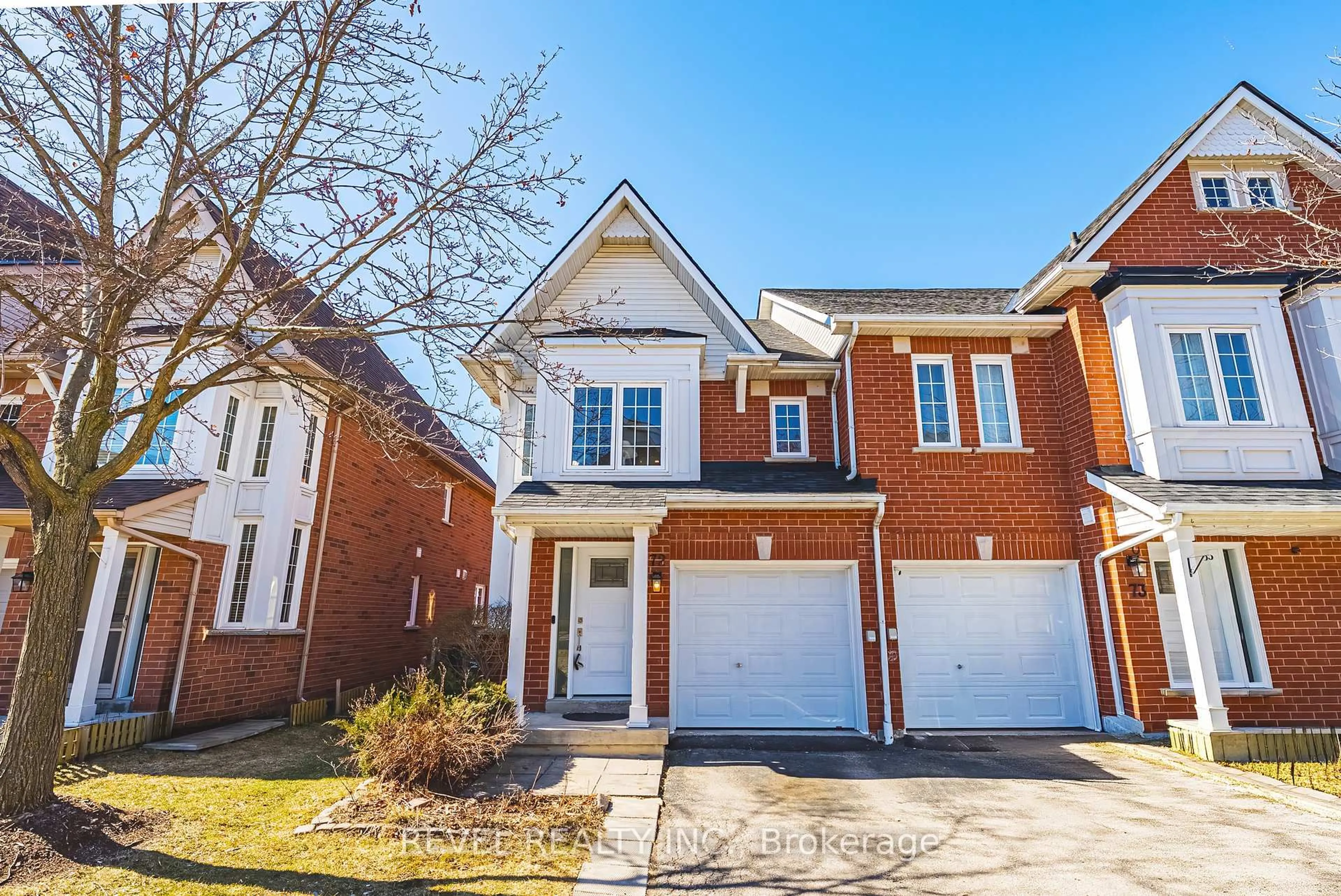 Home with brick exterior material, street for 1588 South Parade Crt #72, Mississauga Ontario L5M 6E7