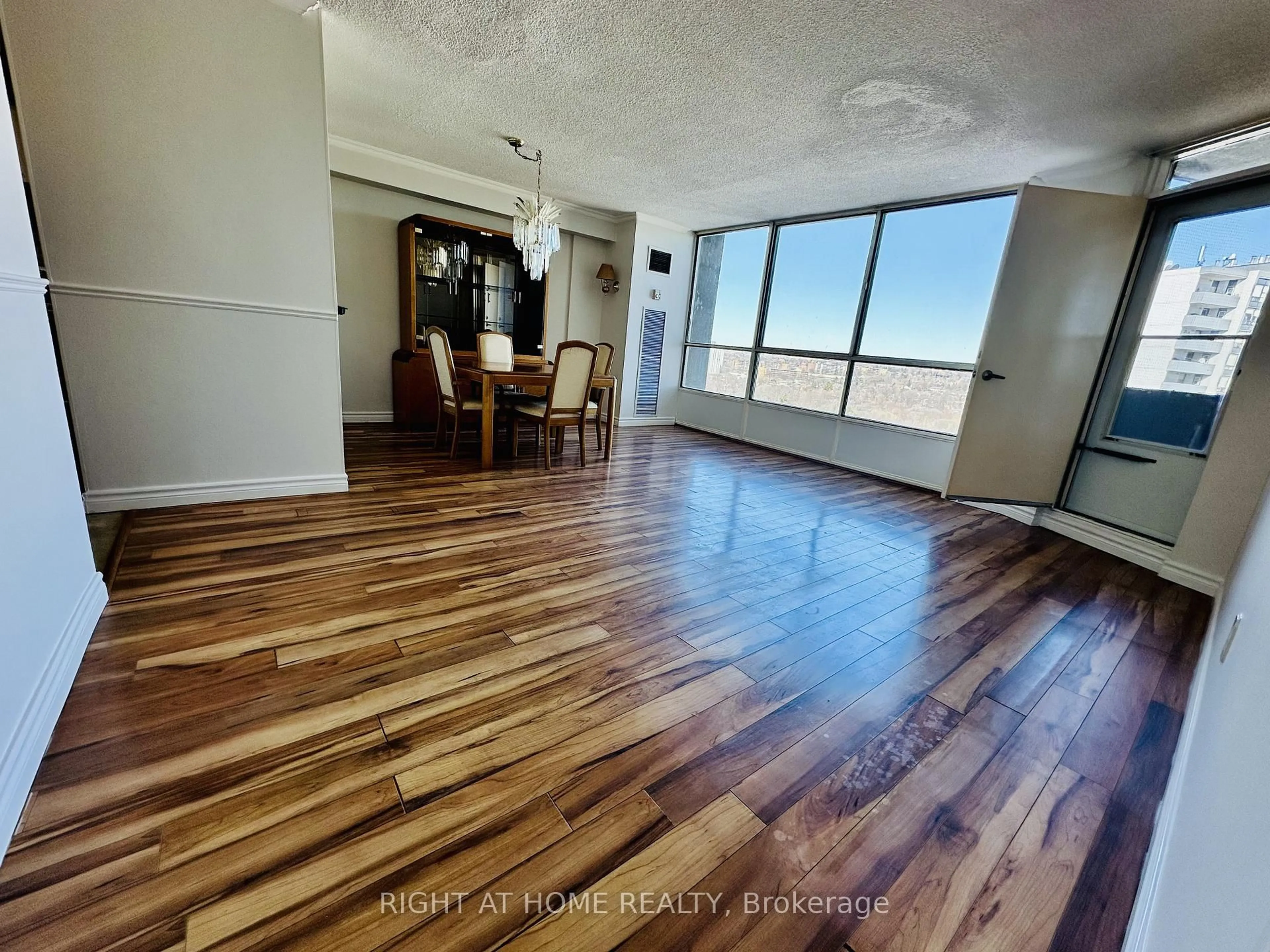 A pic of a room for 10 Martha Eaton Way #1806, Toronto Ontario M6M 5B3