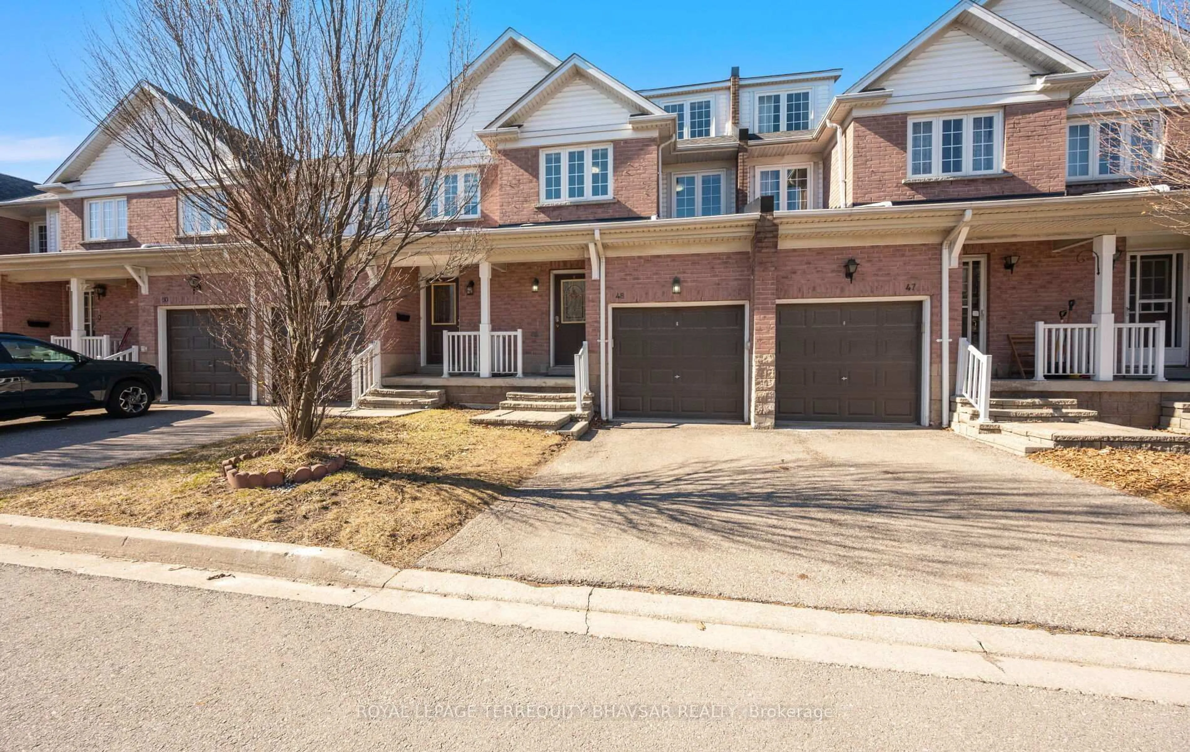 Home with brick exterior material, street for 6830 Meadowvale Town Centre Circ #48, Mississauga Ontario L5N 7T5