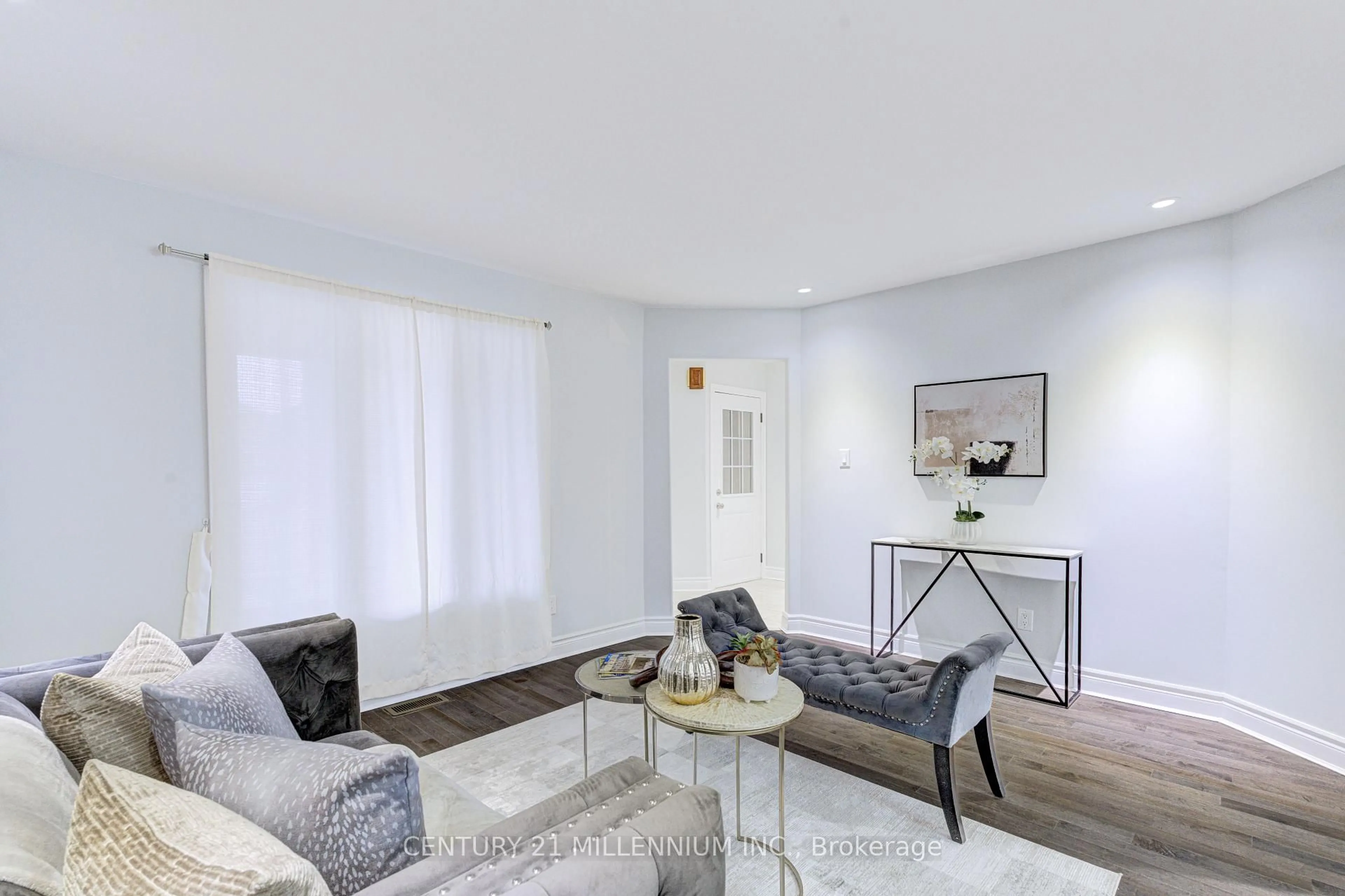 Living room with furniture, unknown for 110 Jordan Dr, Orangeville Ontario L9W 4W7