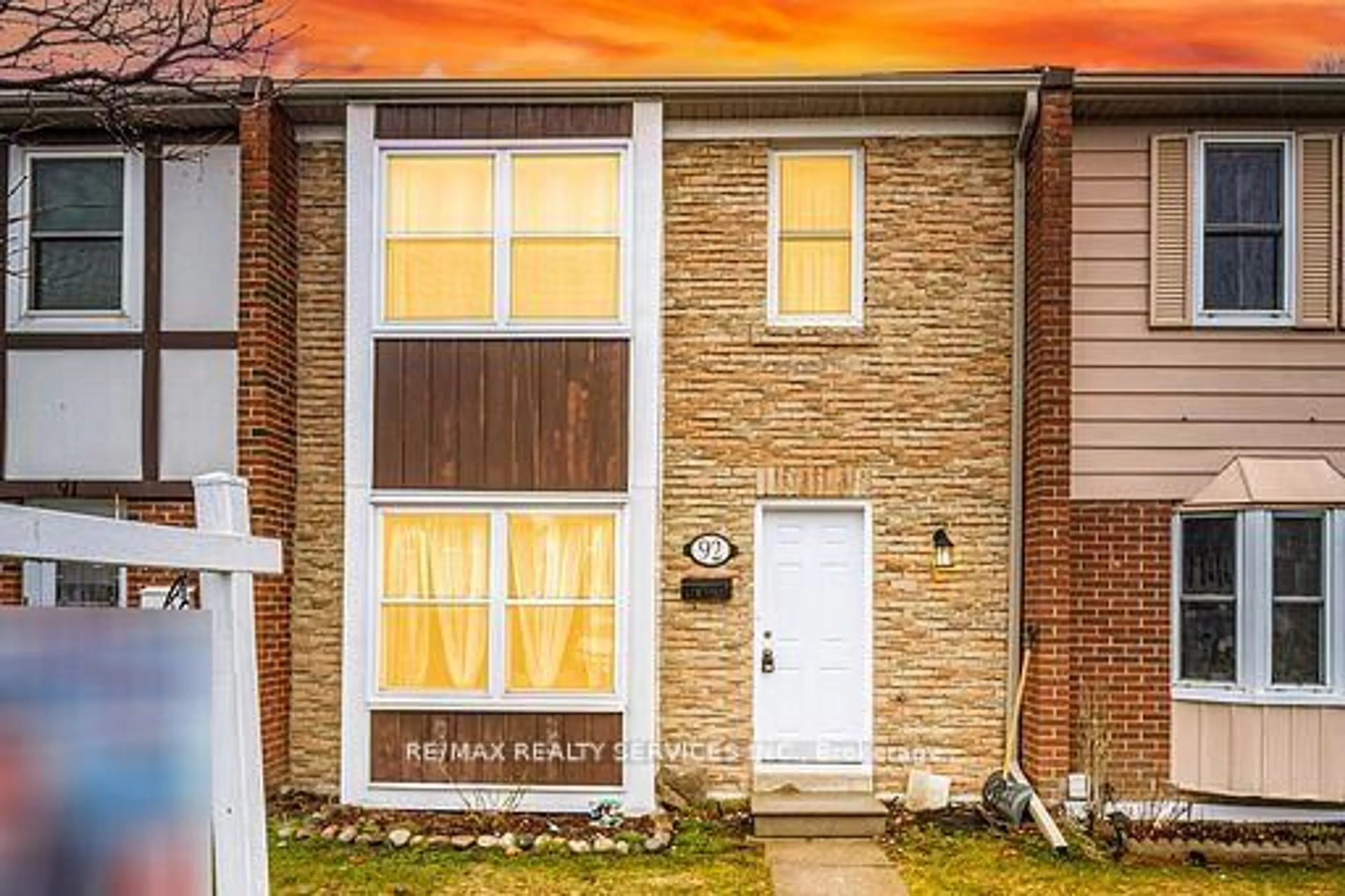 Home with brick exterior material, street for 900 Central Park Dr #92, Brampton Ontario L6S 3J6