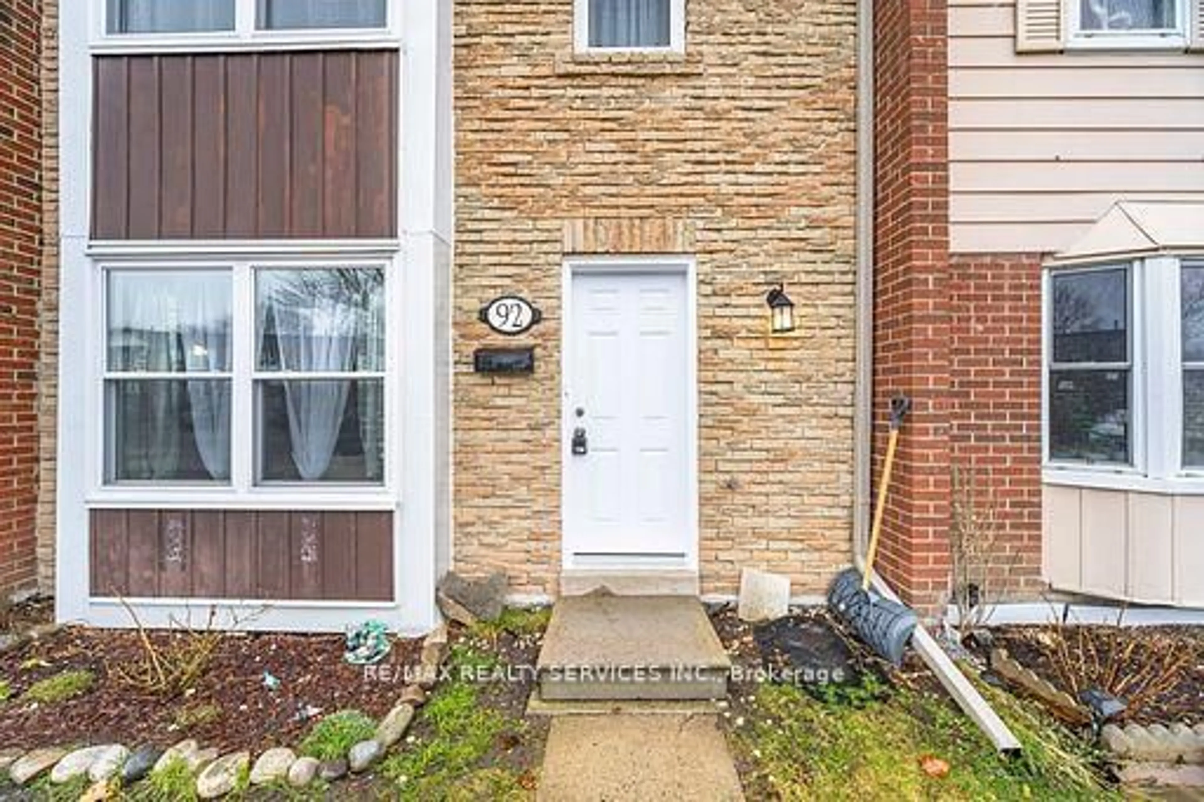 Home with brick exterior material, street for 900 Central Park Dr #92, Brampton Ontario L6S 3J6