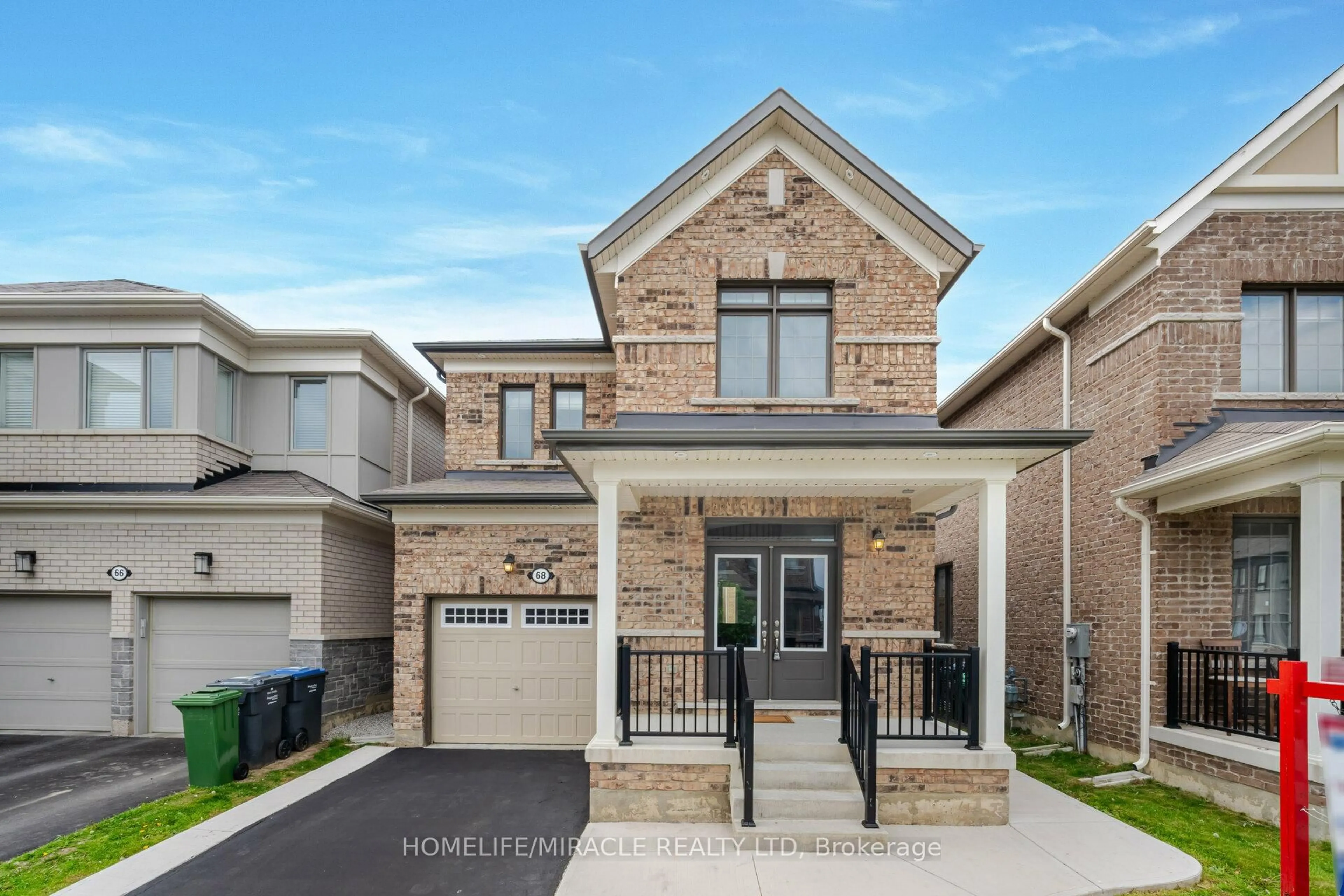 Home with brick exterior material, street for 68 Circus Cres, Brampton Ontario L7A 5E1