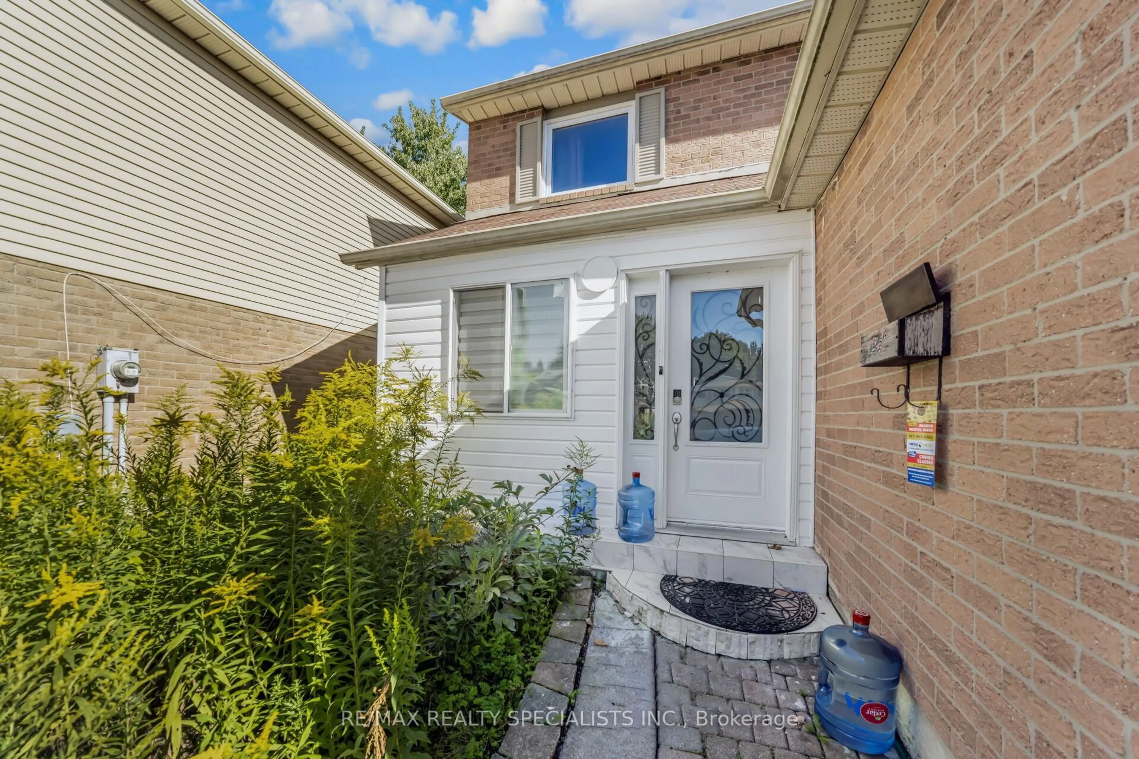 Home with brick exterior material, street for 3176 Anderson Cres, Mississauga Ontario L5N 2Y5