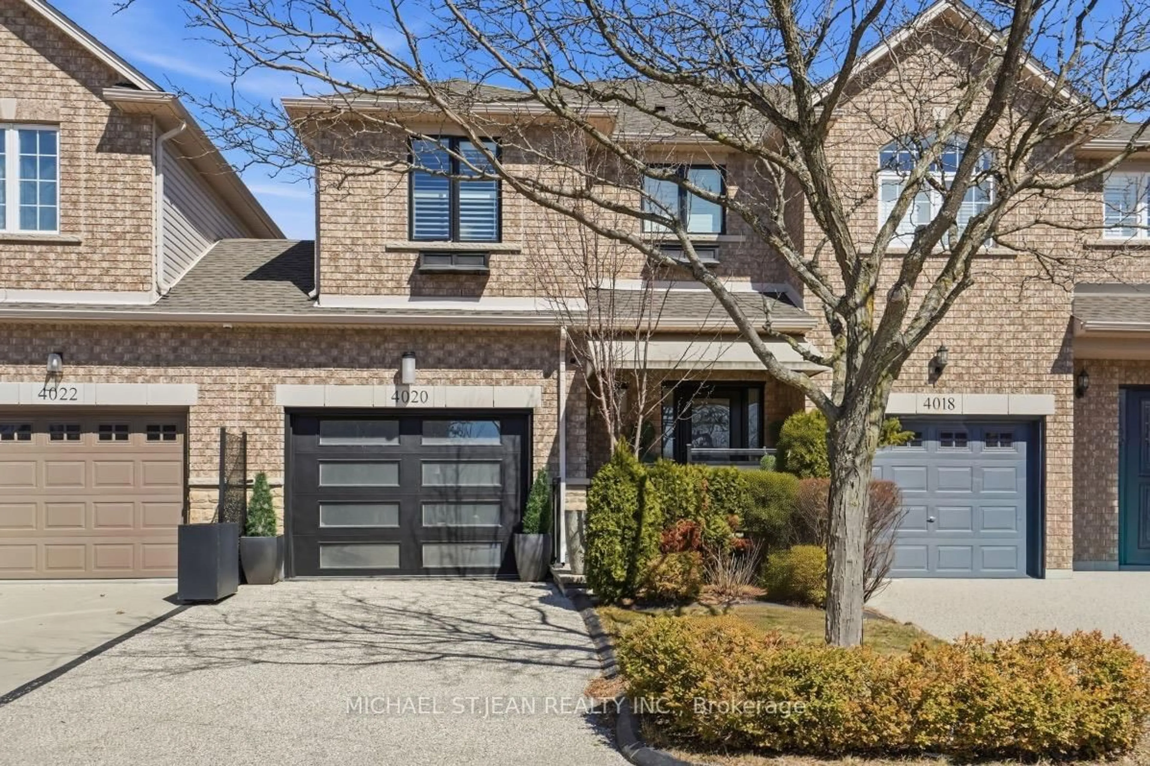 Home with brick exterior material, street for 4020 Alexan Cres, Burlington Ontario L3M 5A8