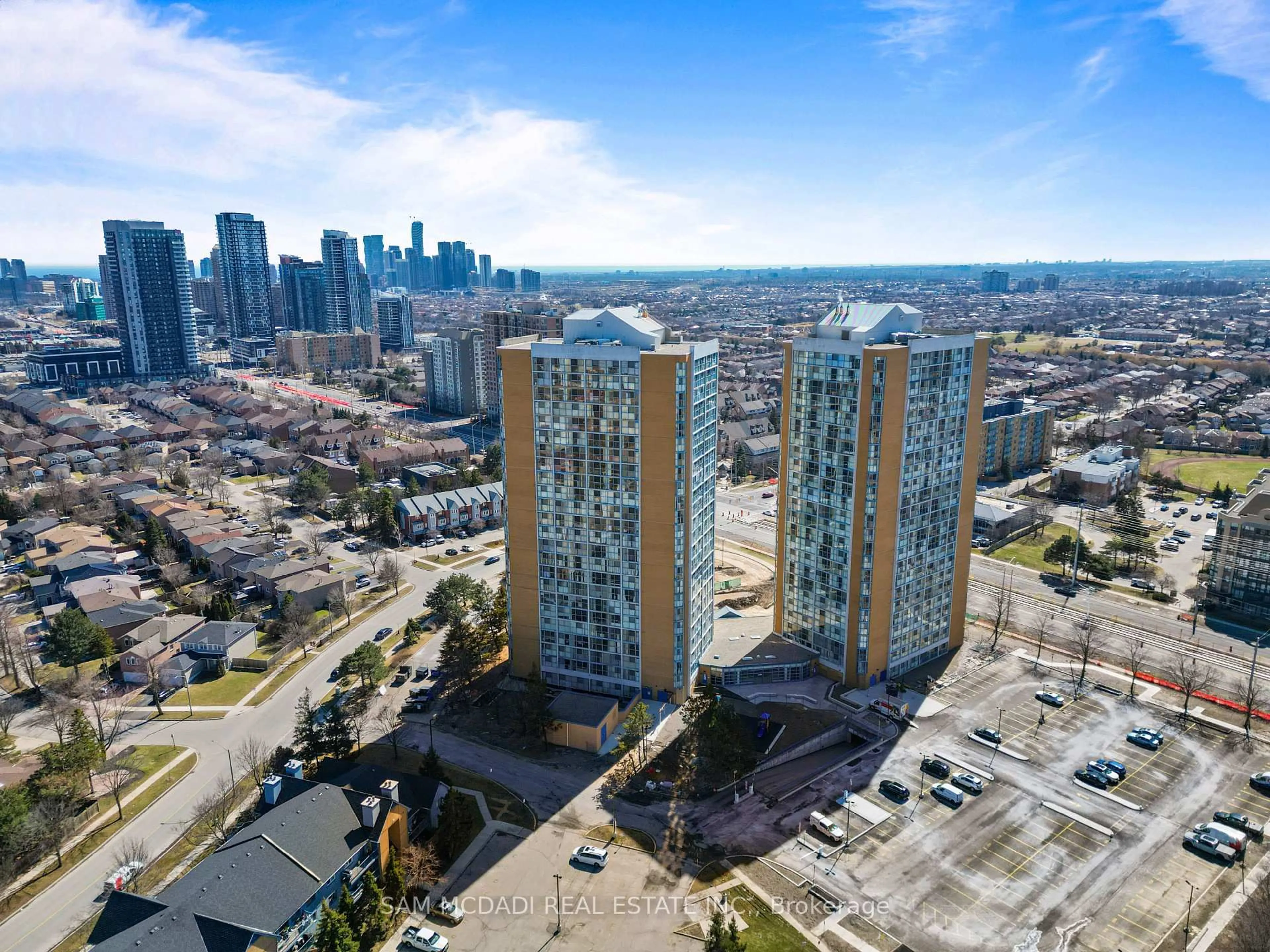 A pic from outside/outdoor area/front of a property/back of a property/a pic from drone, city buildings view from balcony for 35 Trailwood Dr #1111, Mississauga Ontario L4Z 3L6