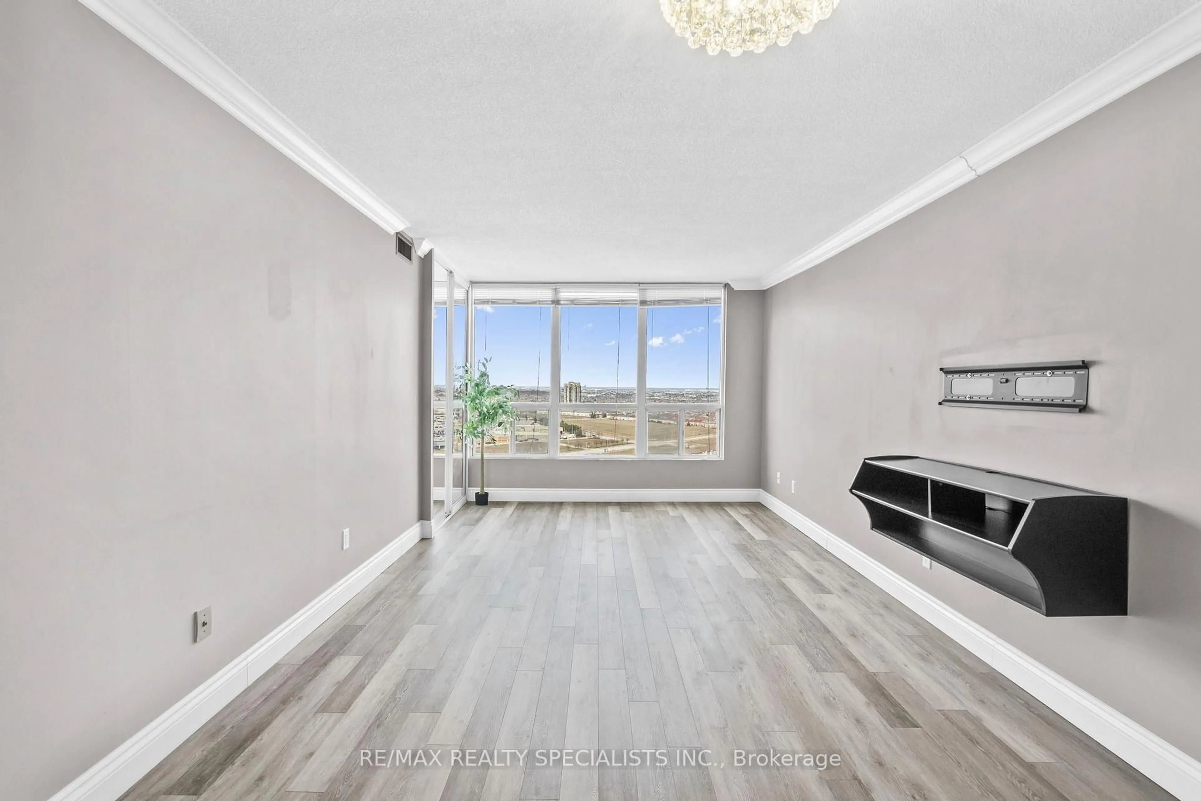 A pic of a room for 4460 Tucana Crt #2202, Mississauga Ontario L5R 3K9