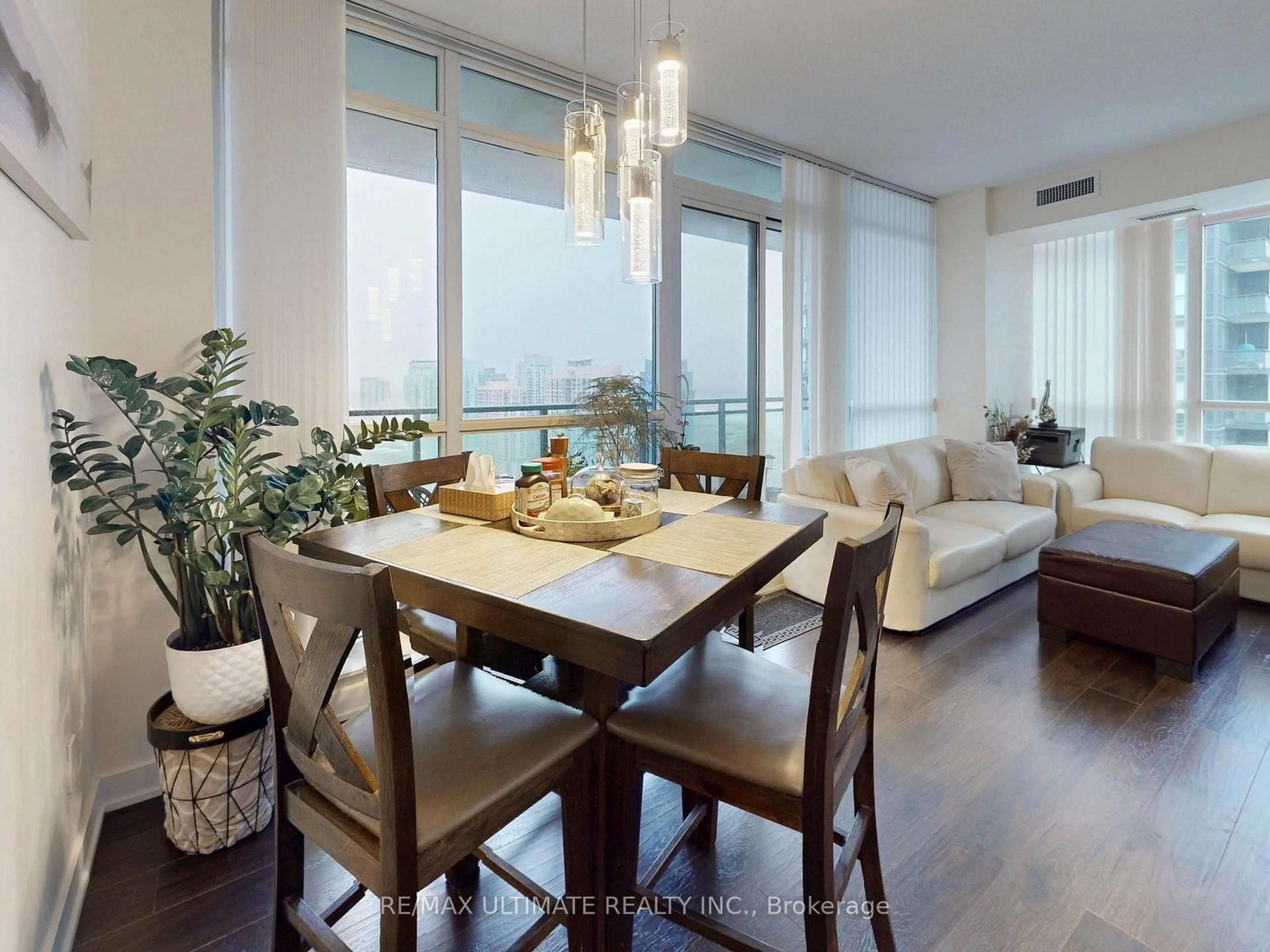 Dining room, wood/laminate floor for 4065 Brickstone Mews #3102, Mississauga Ontario L5B 0G3