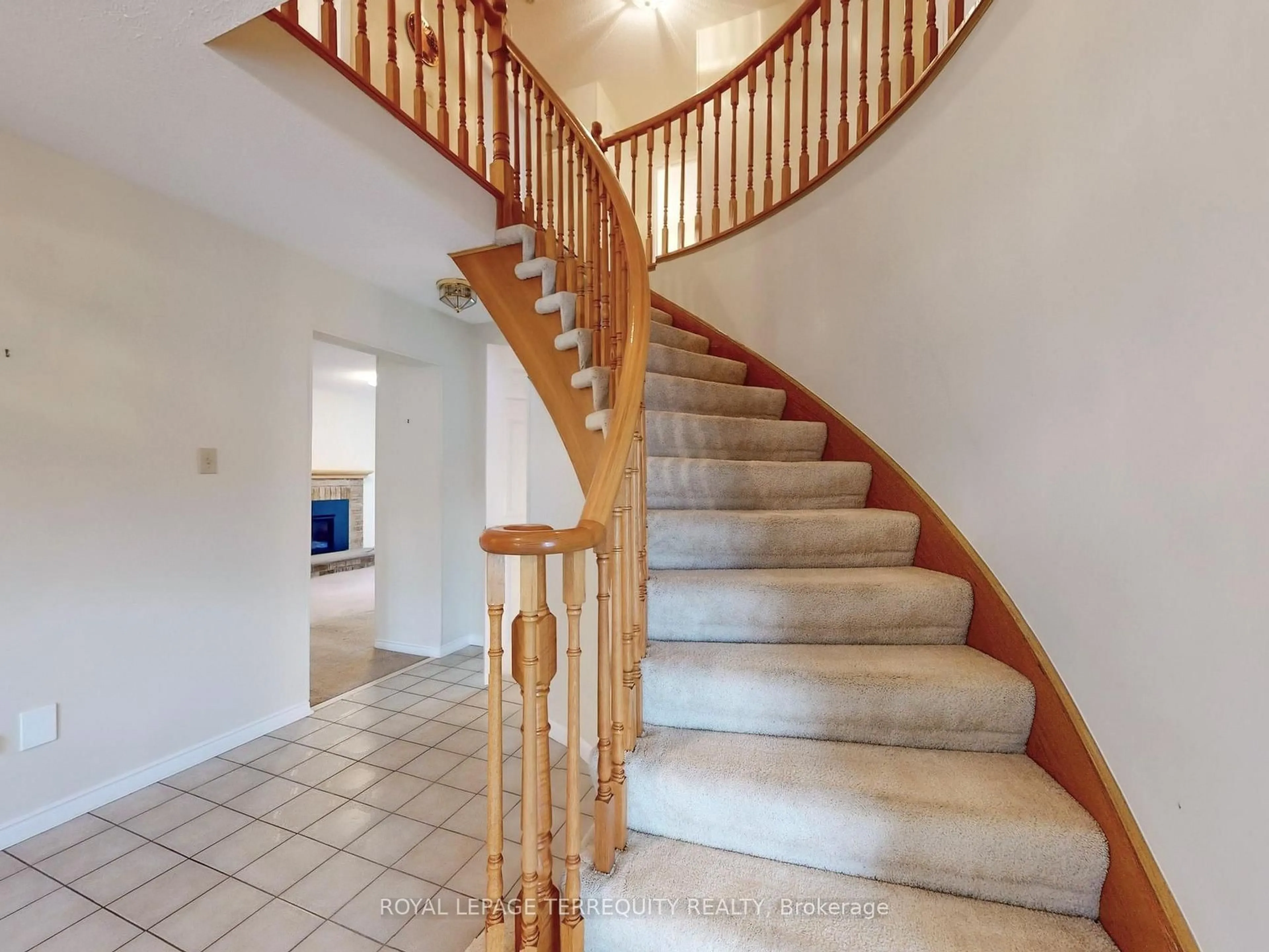 Stairs for 4 Mowat Crt, Brampton Ontario L6Z 3E6