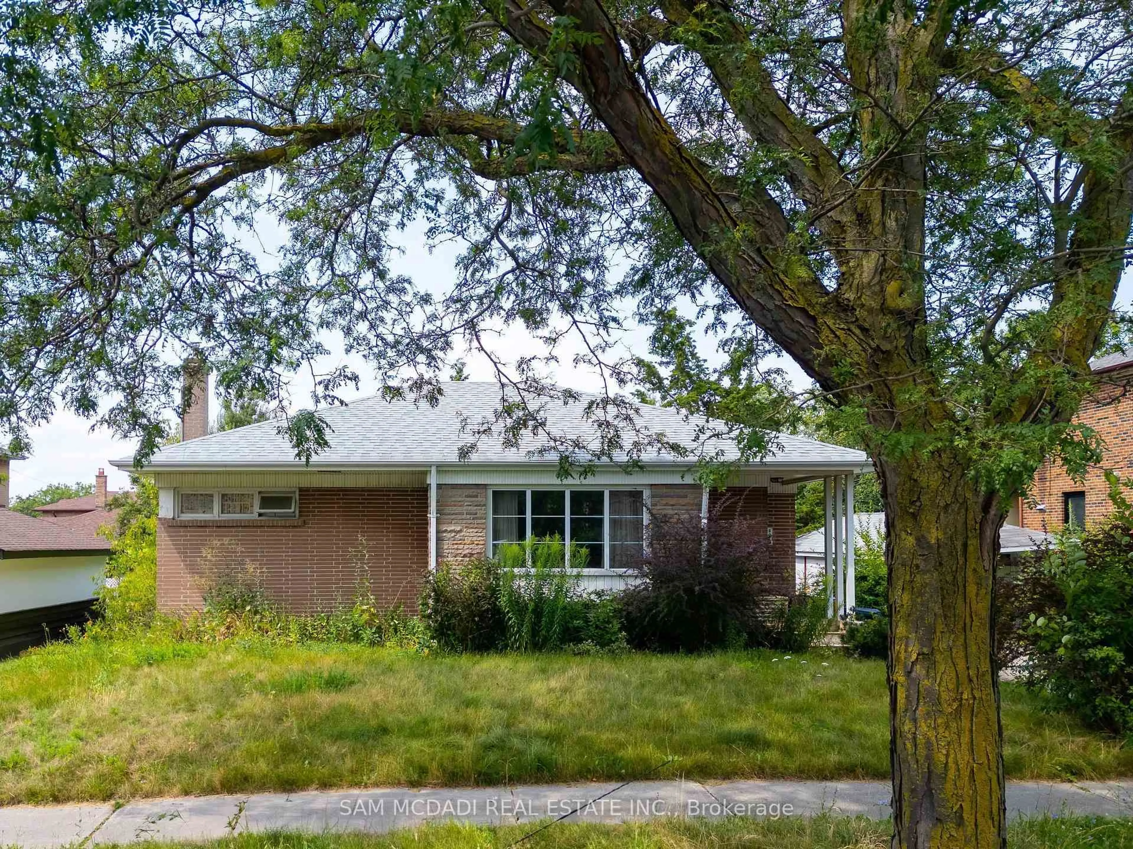 Home with brick exterior material, street for 34 Highview Ave, Toronto Ontario M3M 1C4