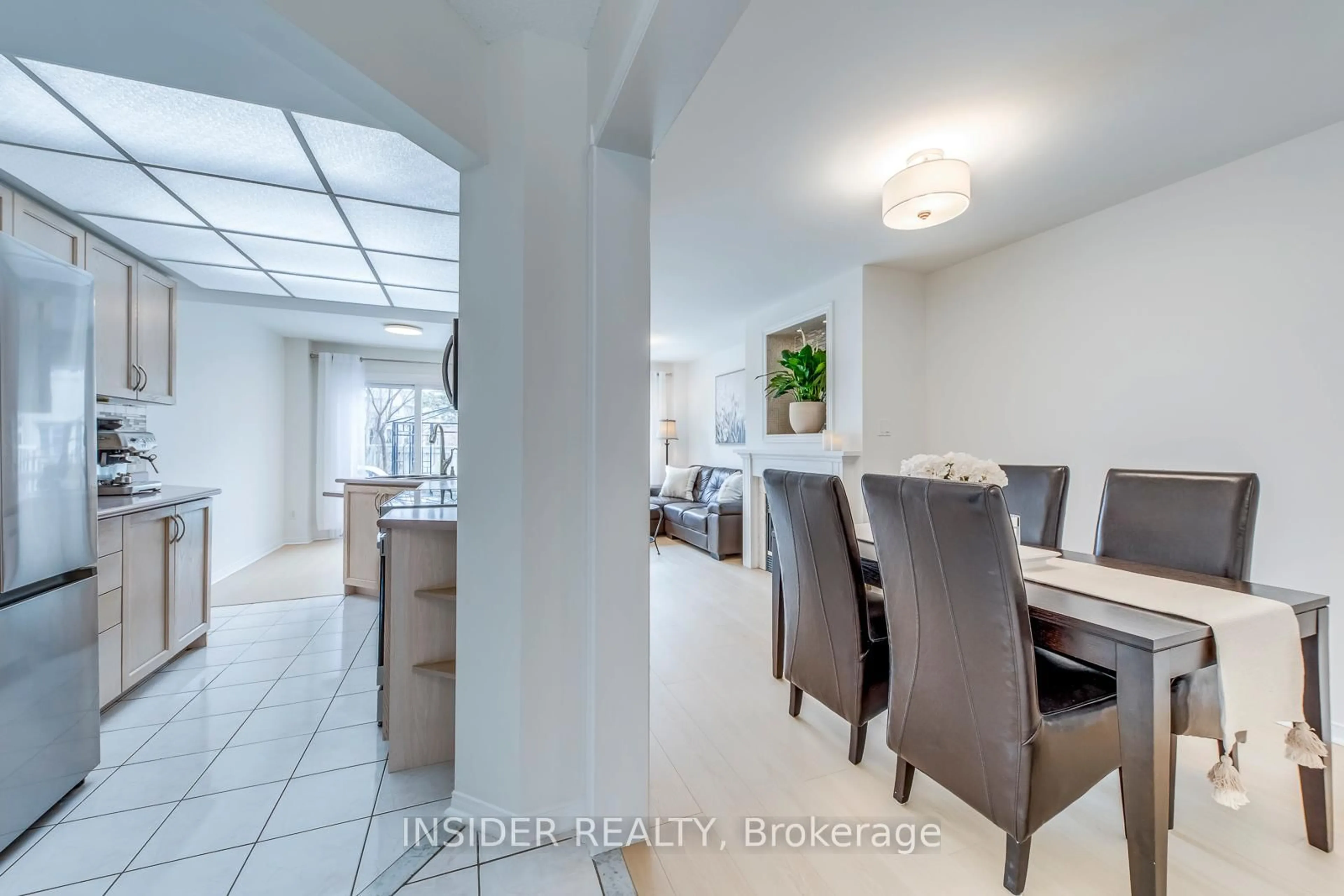 Dining room, ceramic/tile floor for 455 Apache Crt #14, Mississauga Ontario L4Z 3W8