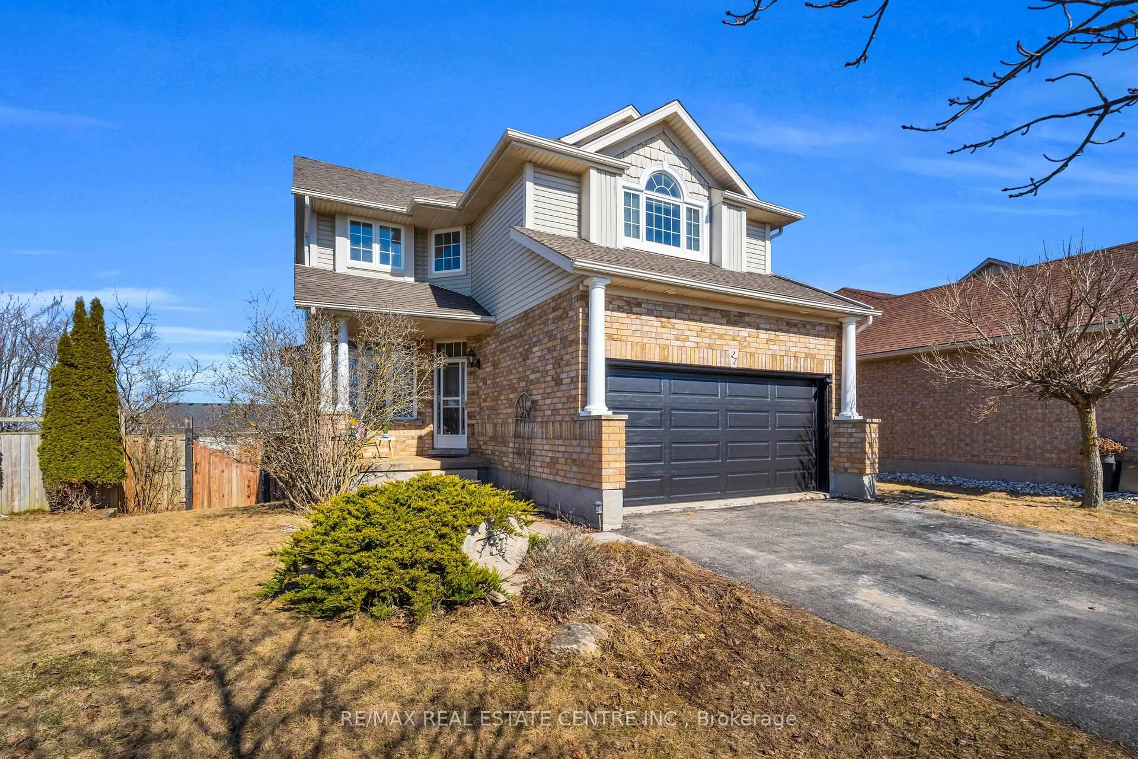 Home with brick exterior material, street for 27 Cameron Crt, Orangeville Ontario L9W 5G8