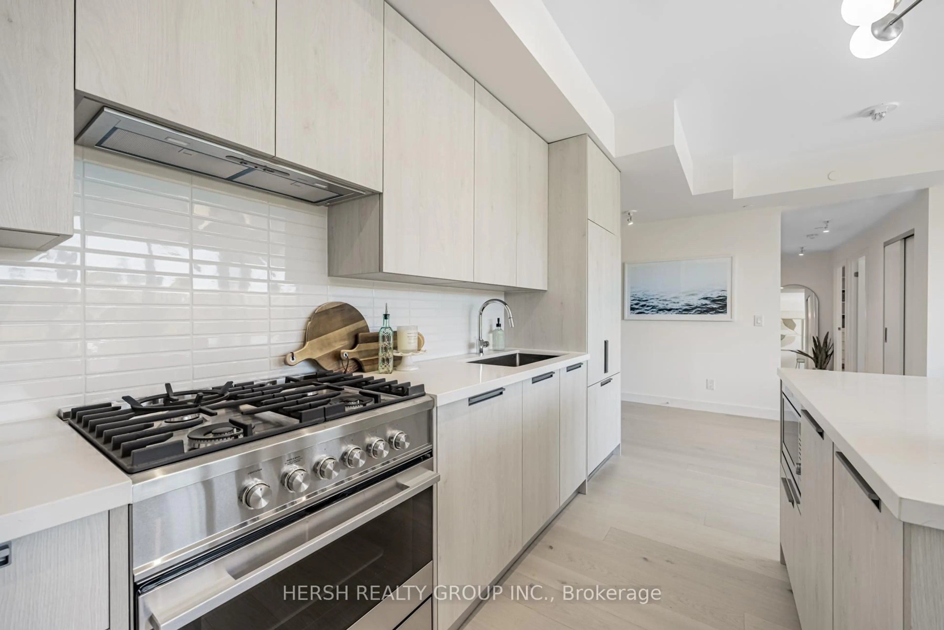 Unknown for 160 Kingsway Cres #312, Toronto Ontario M8X 2S4