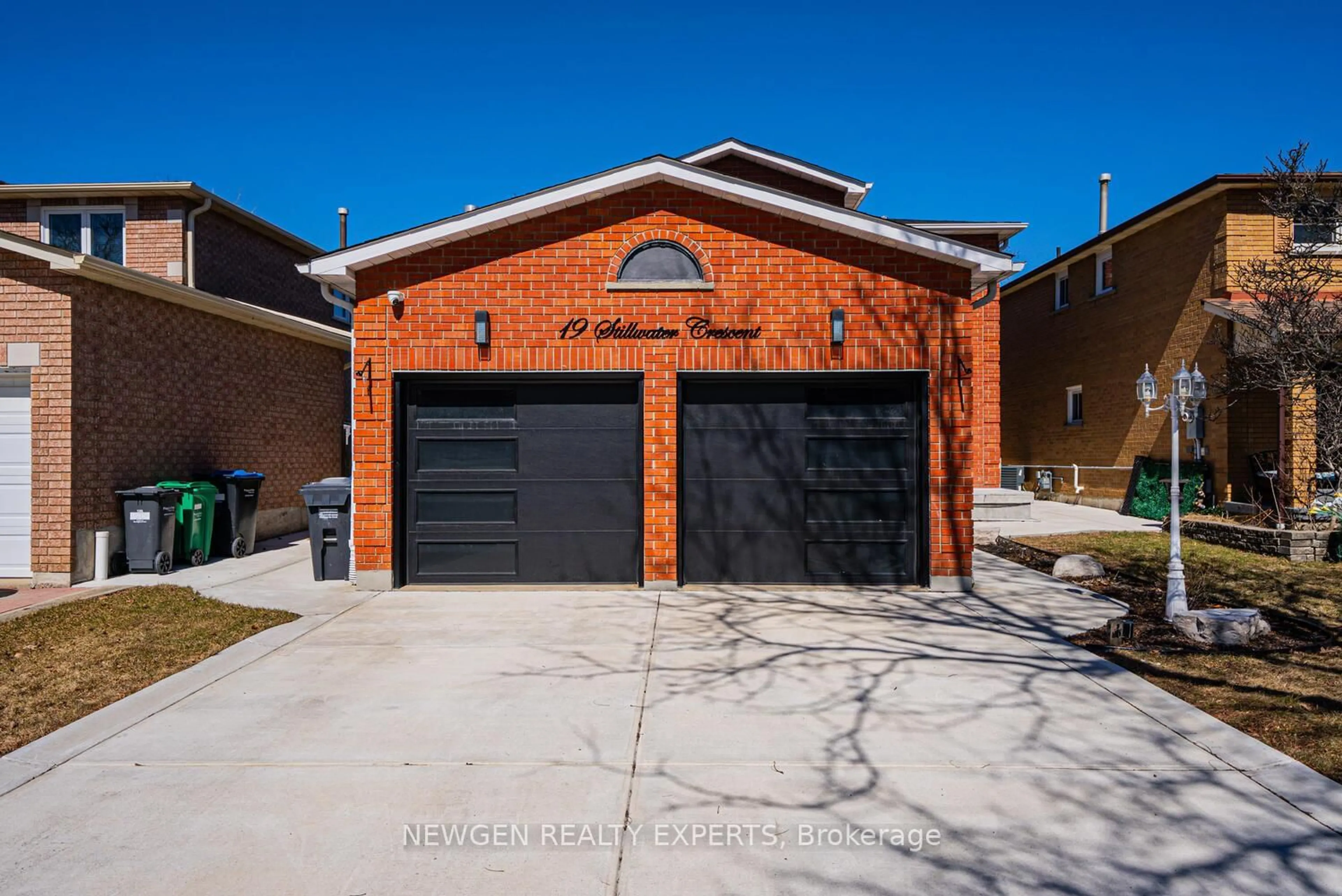 Home with brick exterior material, street for 19 Stillwater Cres, Brampton Ontario L6X 3K6