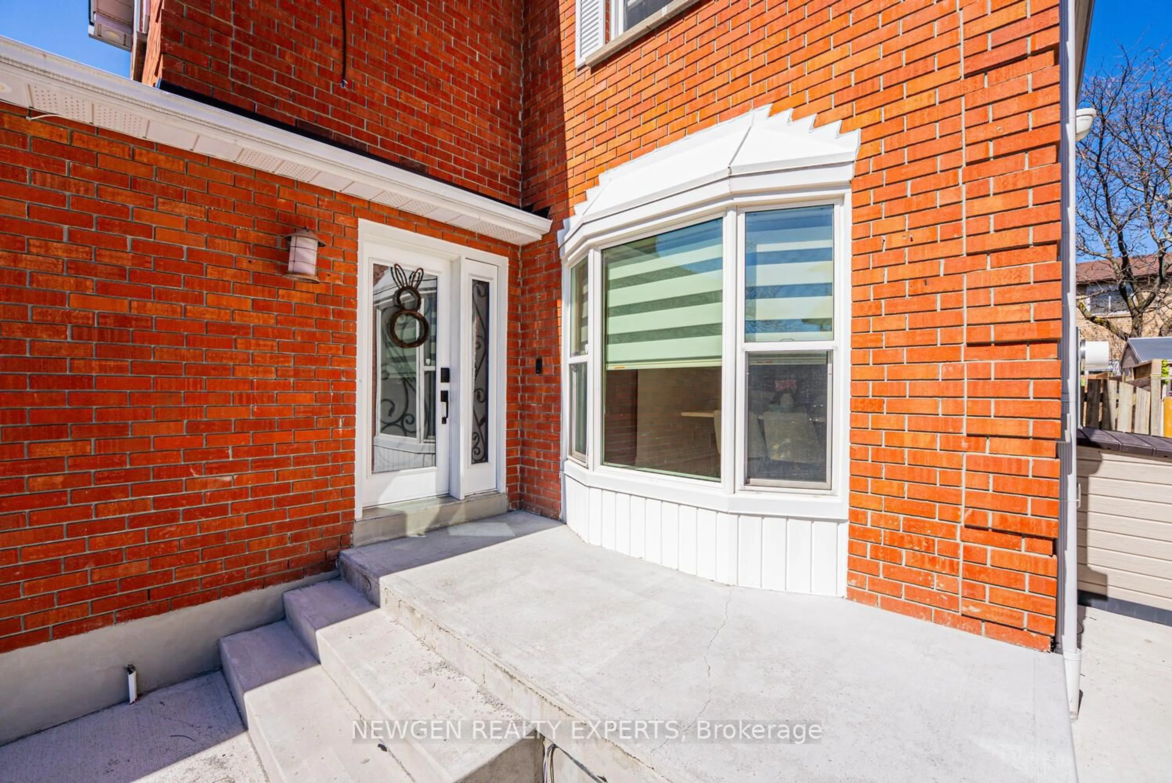 Unknown for 19 Stillwater Cres, Brampton Ontario L6X 3K6