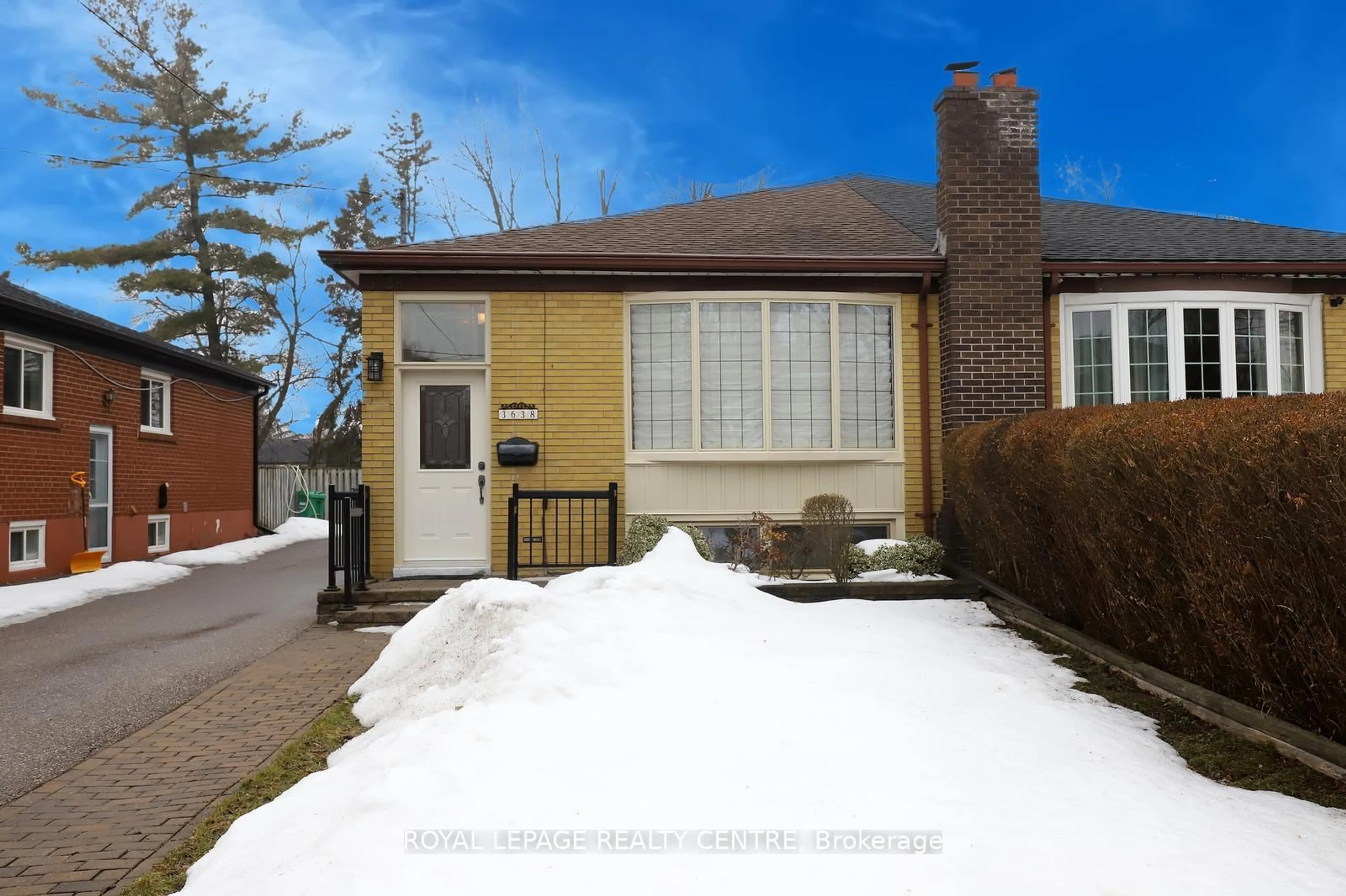 Unknown for 3638 Anniversary Rd, Mississauga Ontario L5C 2G1