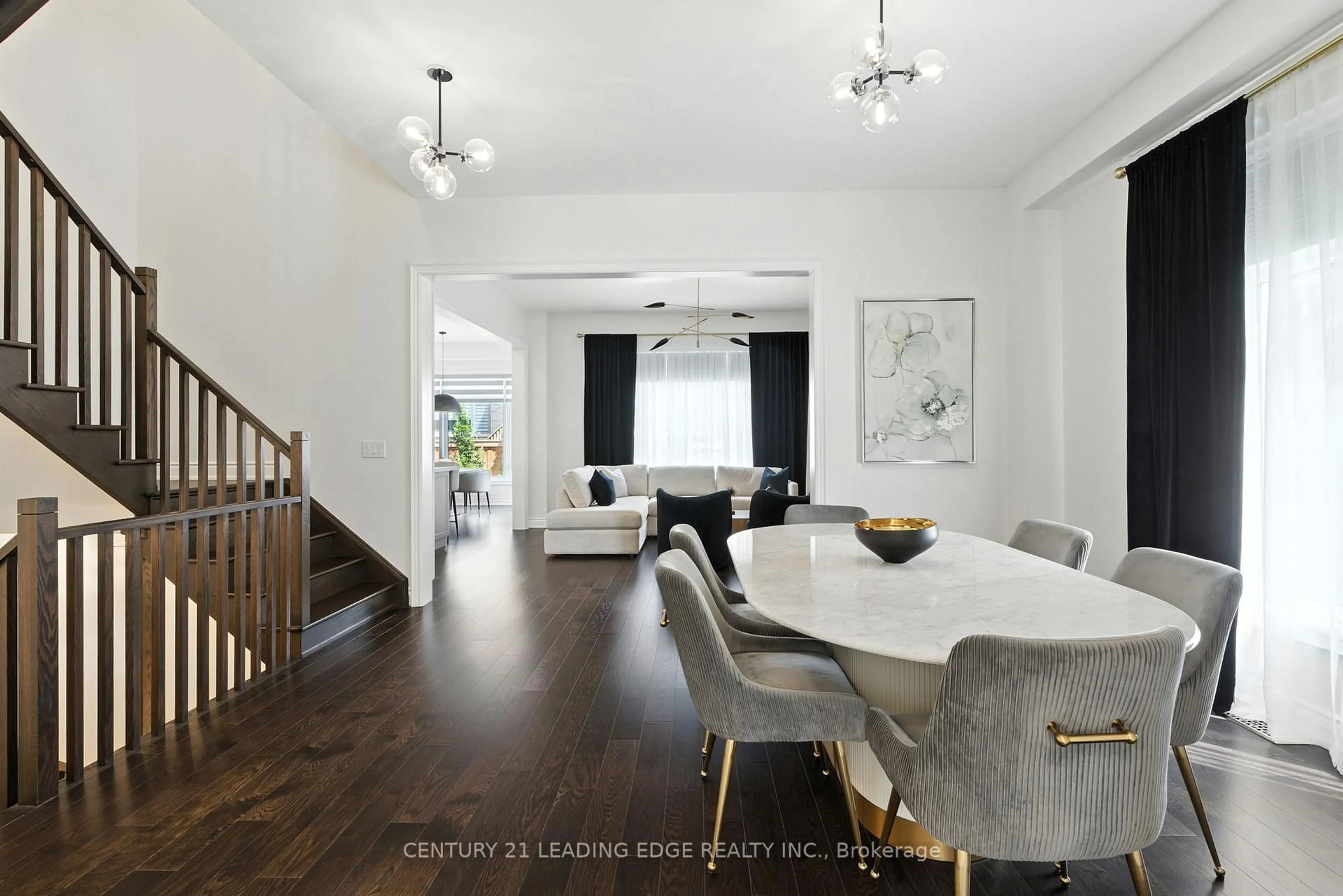 Dining room, wood/laminate floor for 3239 MILLICENT Ave, Oakville Ontario L6H 0V8