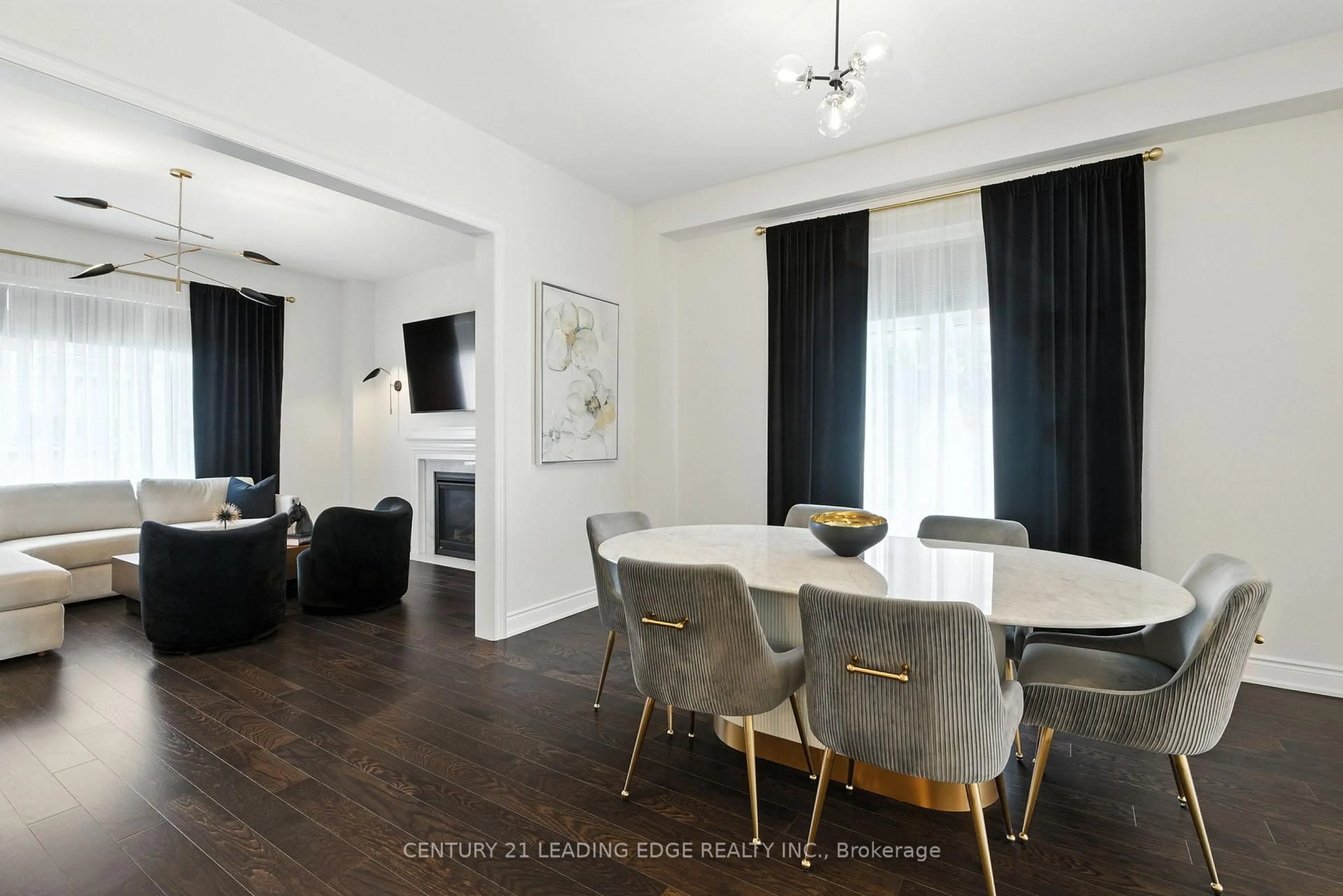 Dining room, wood/laminate floor for 3239 MILLICENT Ave, Oakville Ontario L6H 0V8